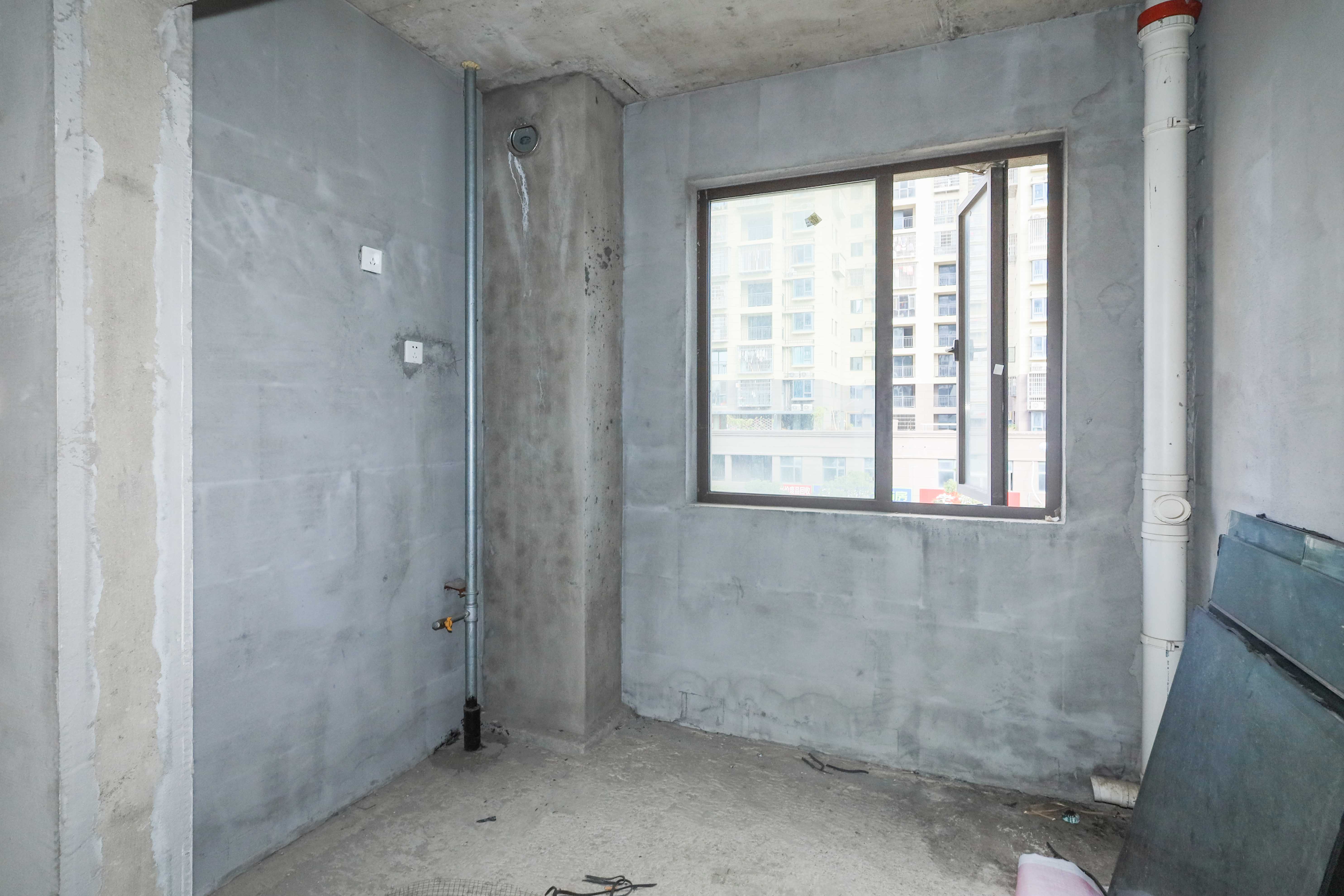 西湖御苑 4室2厅2卫 71.5万 西湖御苑 4室2厅2卫 71.5万厨房