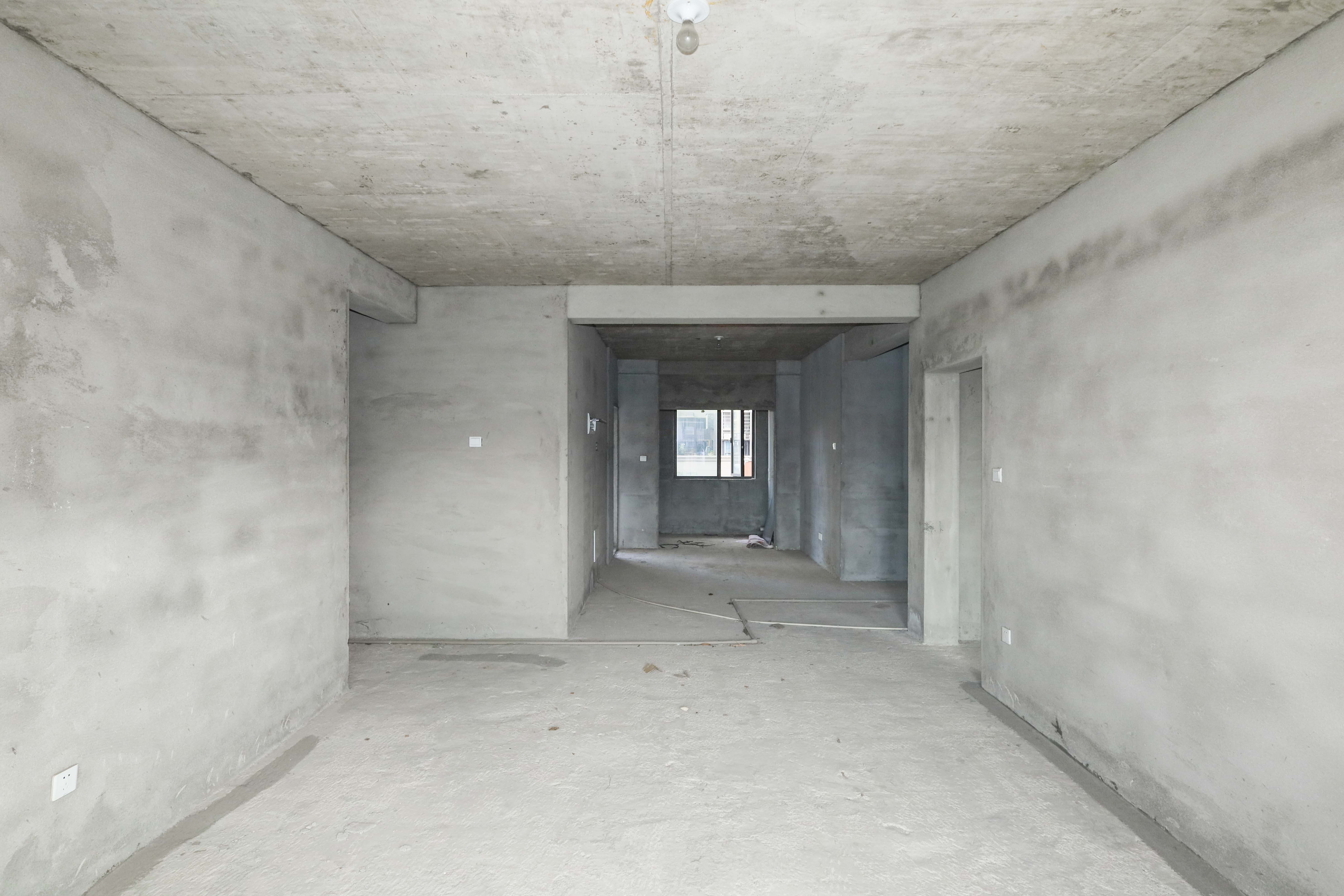 西湖御苑 4室2厅2卫 71.5万 西湖御苑 4室2厅2卫 71.5万客厅