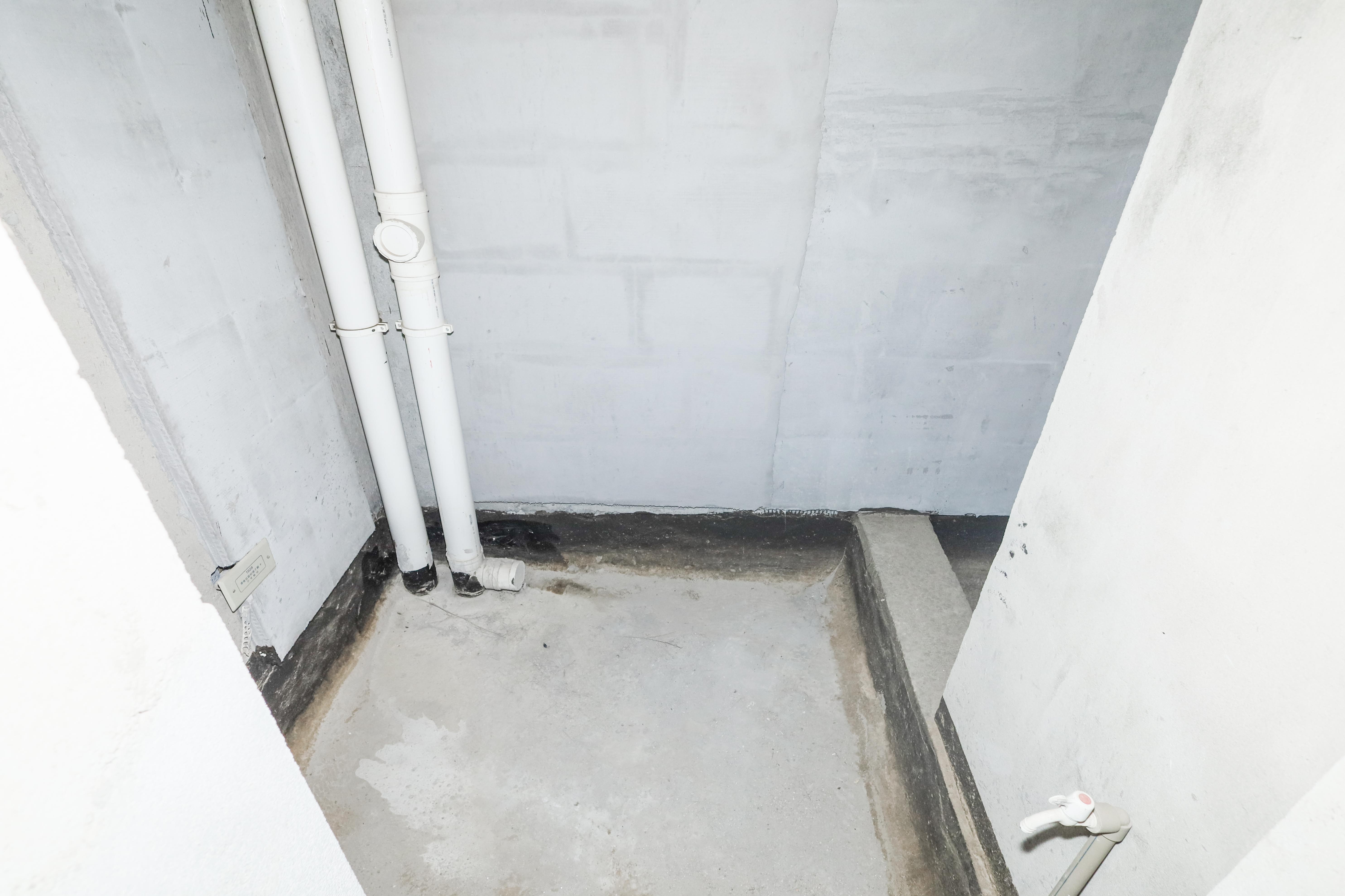 西湖御苑 4室2厅2卫 71.5万 西湖御苑 4室2厅2卫 71.5万卫生间