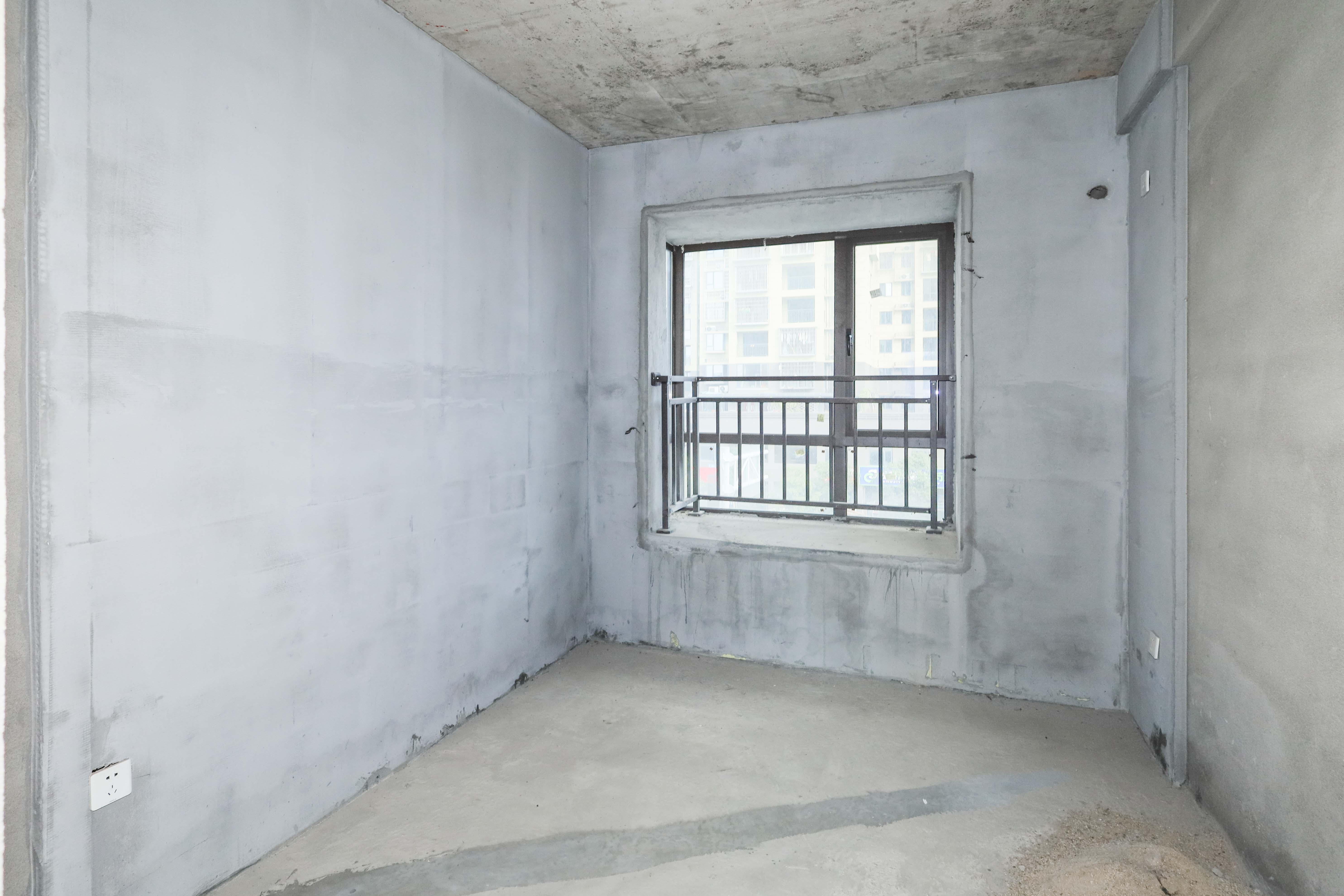 西湖御苑 4室2厅2卫 71.5万 西湖御苑 4室2厅2卫 71.5万卧室