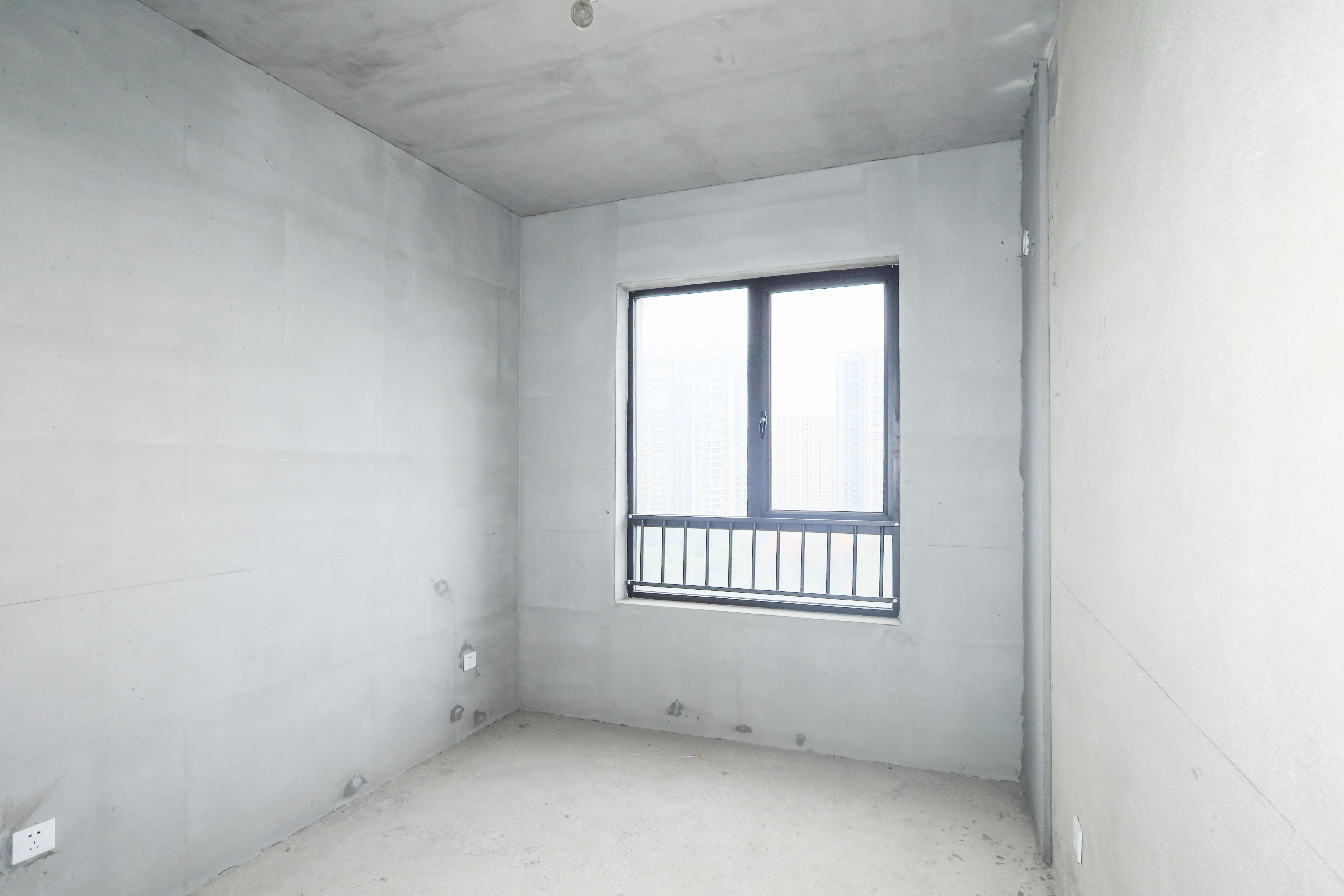 惠天然梅岭国际  5室2厅2卫    258.0万卧室