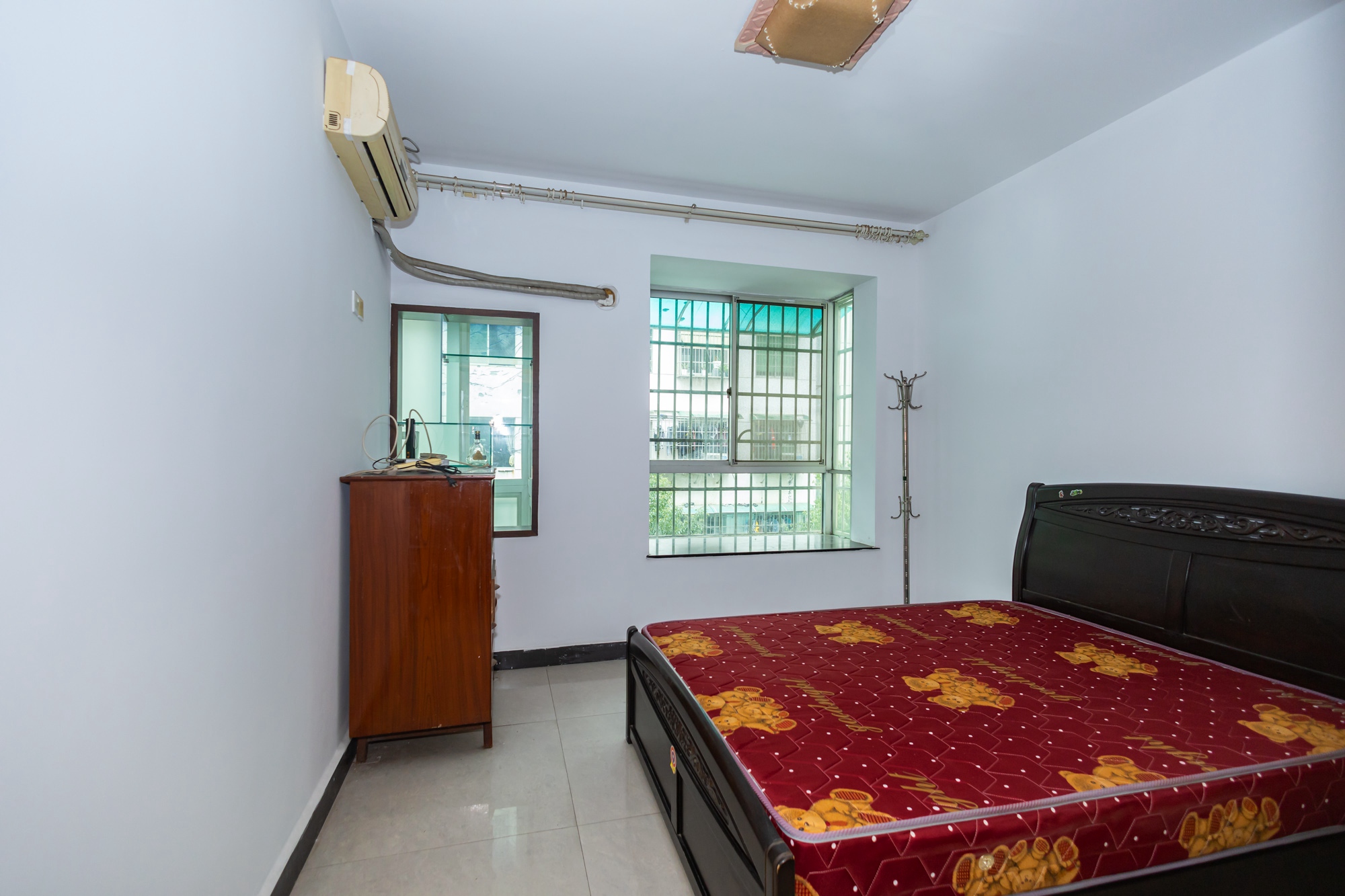 中南汽车世界  3室2厅2卫    45.0万 中南汽车世界  3室2厅2卫    45.0万卧室