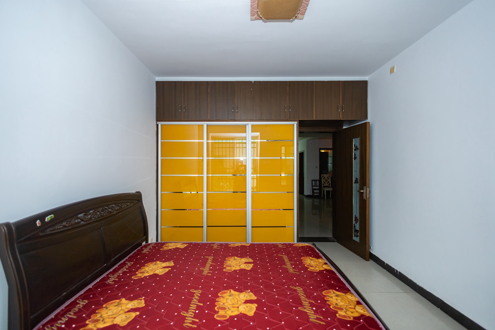 中南汽车世界  3室2厅2卫    45.0万 中南汽车世界  3室2厅2卫    45.0万卧室