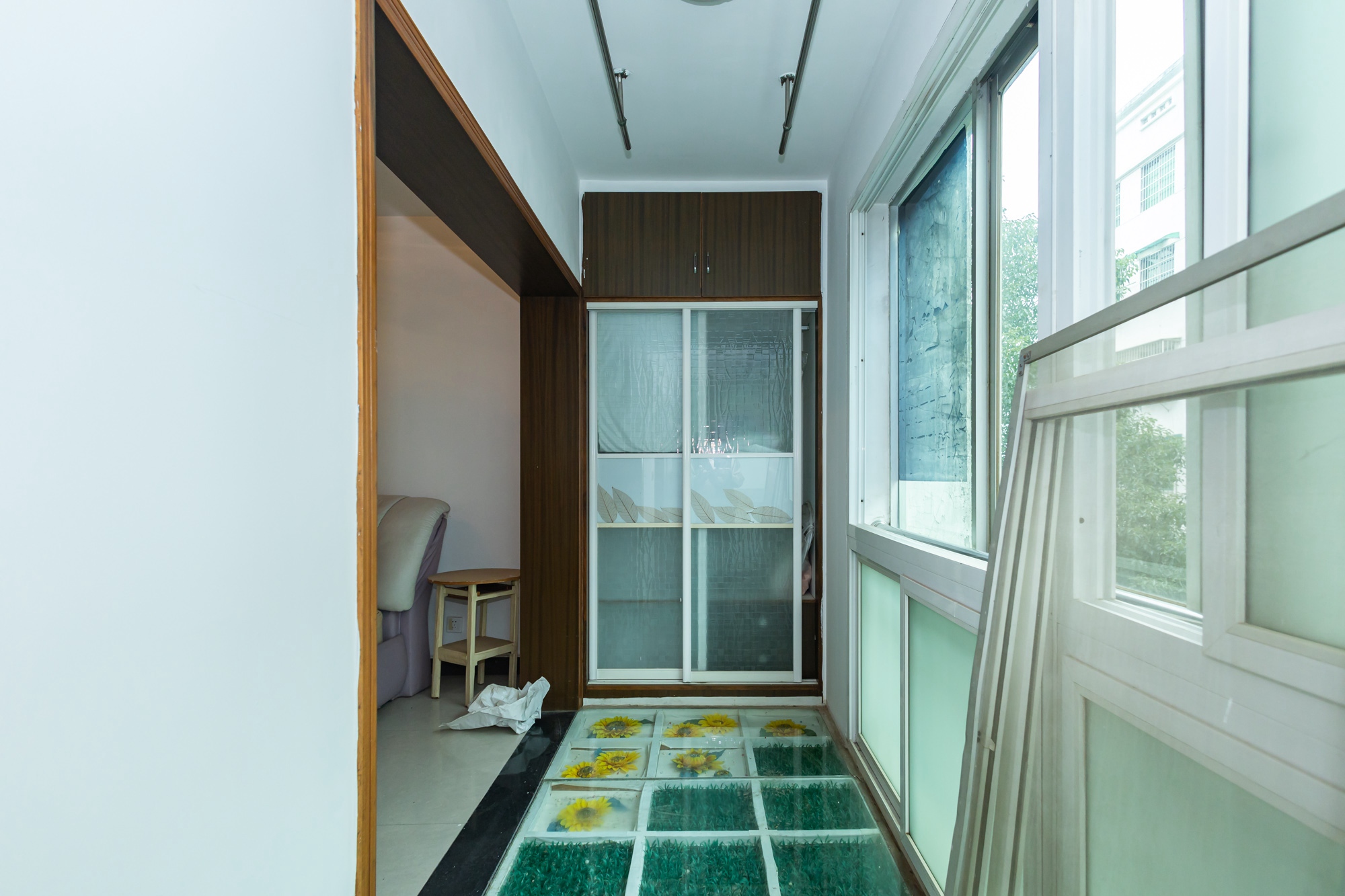 中南汽车世界  3室2厅2卫    45.0万 中南汽车世界  3室2厅2卫    45.0万阳台