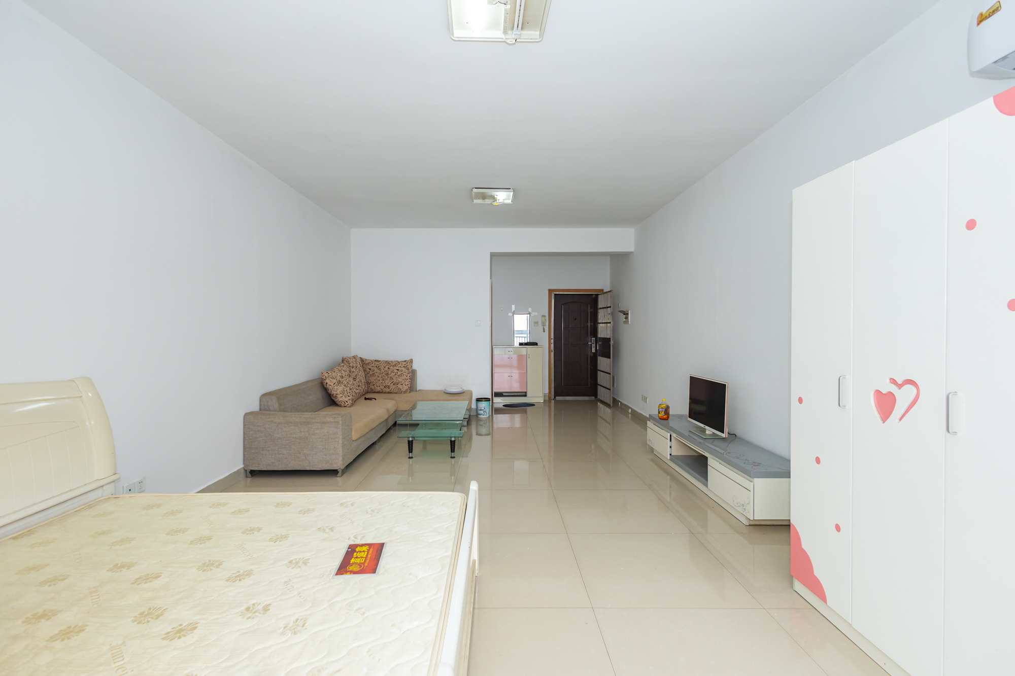 开源鑫景  1室1厅1卫    36.0万 开源鑫景  1室1厅1卫    36.0万客厅