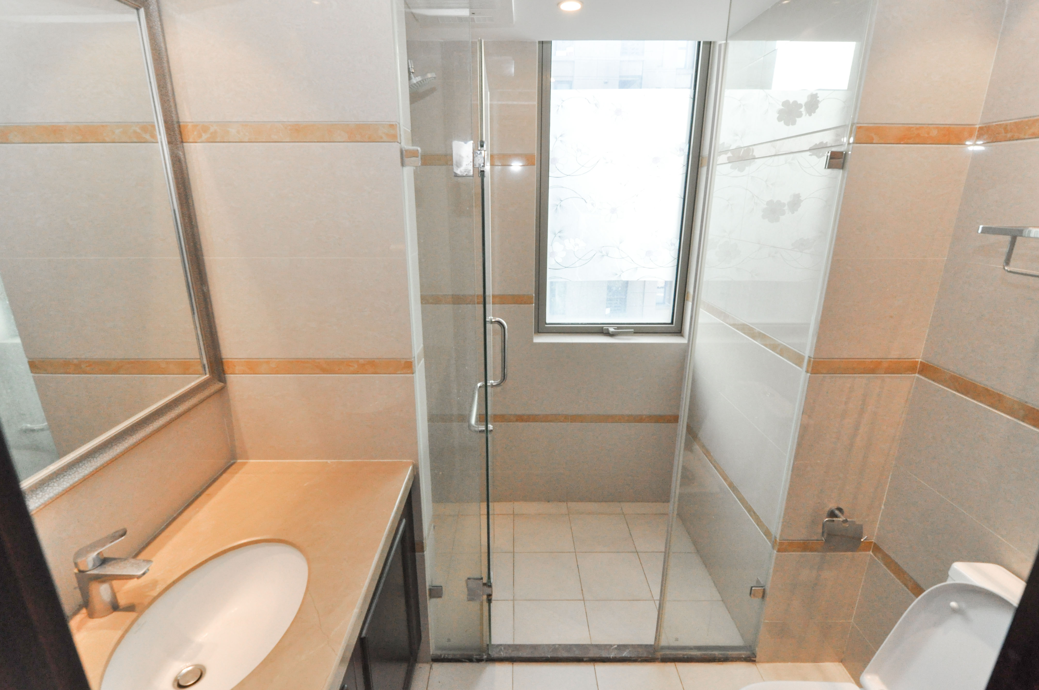 梅溪湖金茂府(金茂广场)(金茂览秀城) 3室2厅2卫 220.0万 梅溪湖金茂府(金茂广场)(金茂览秀城) 3室2厅2卫 220.0万卫生间