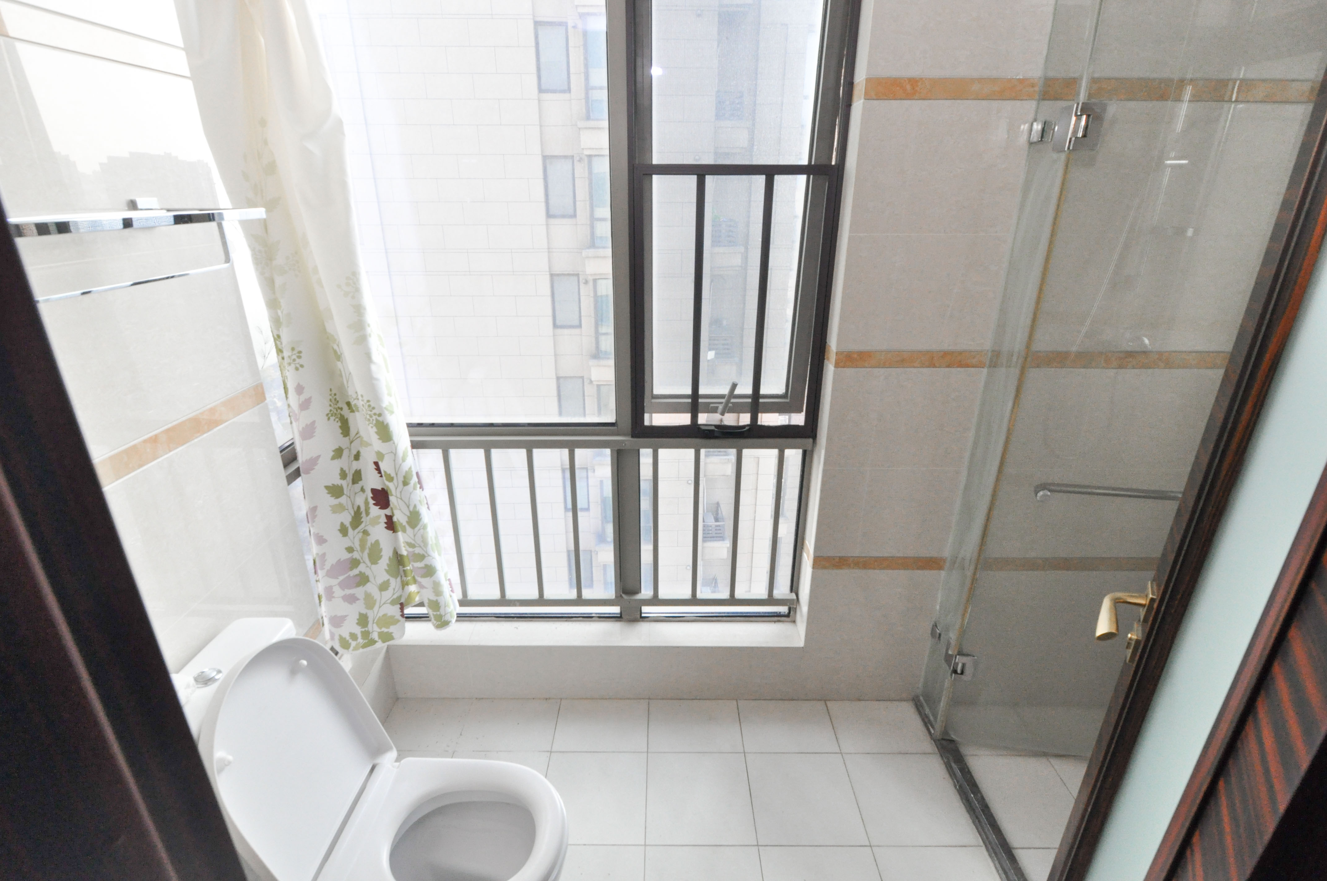 梅溪湖金茂府(金茂广场)(金茂览秀城) 3室2厅2卫 220.0万 梅溪湖金茂府(金茂广场)(金茂览秀城) 3室2厅2卫 220.0万卫生间