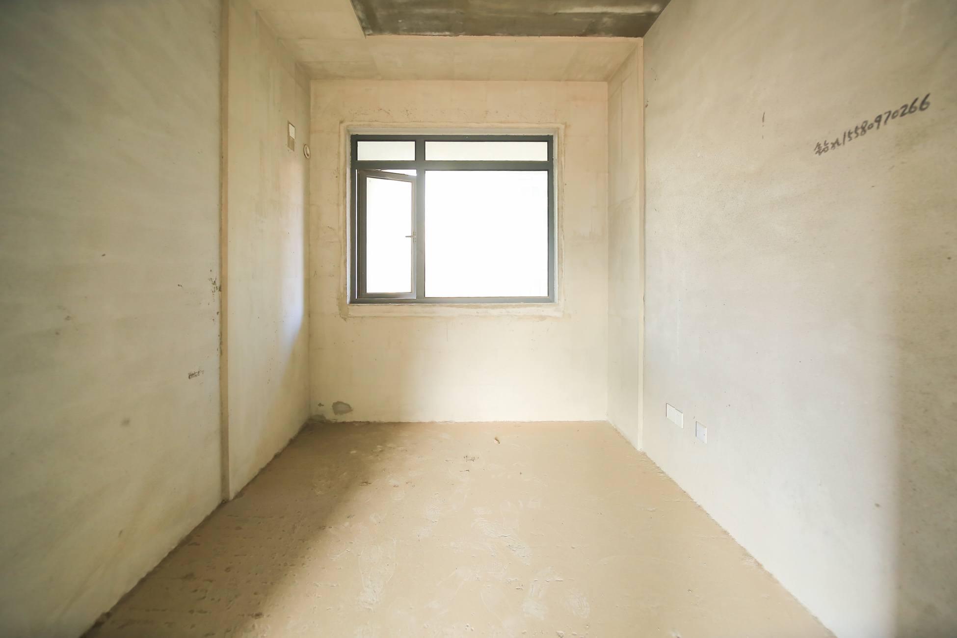 创元时代（成兴景苑）  4室2厅2卫    103.0万卧室