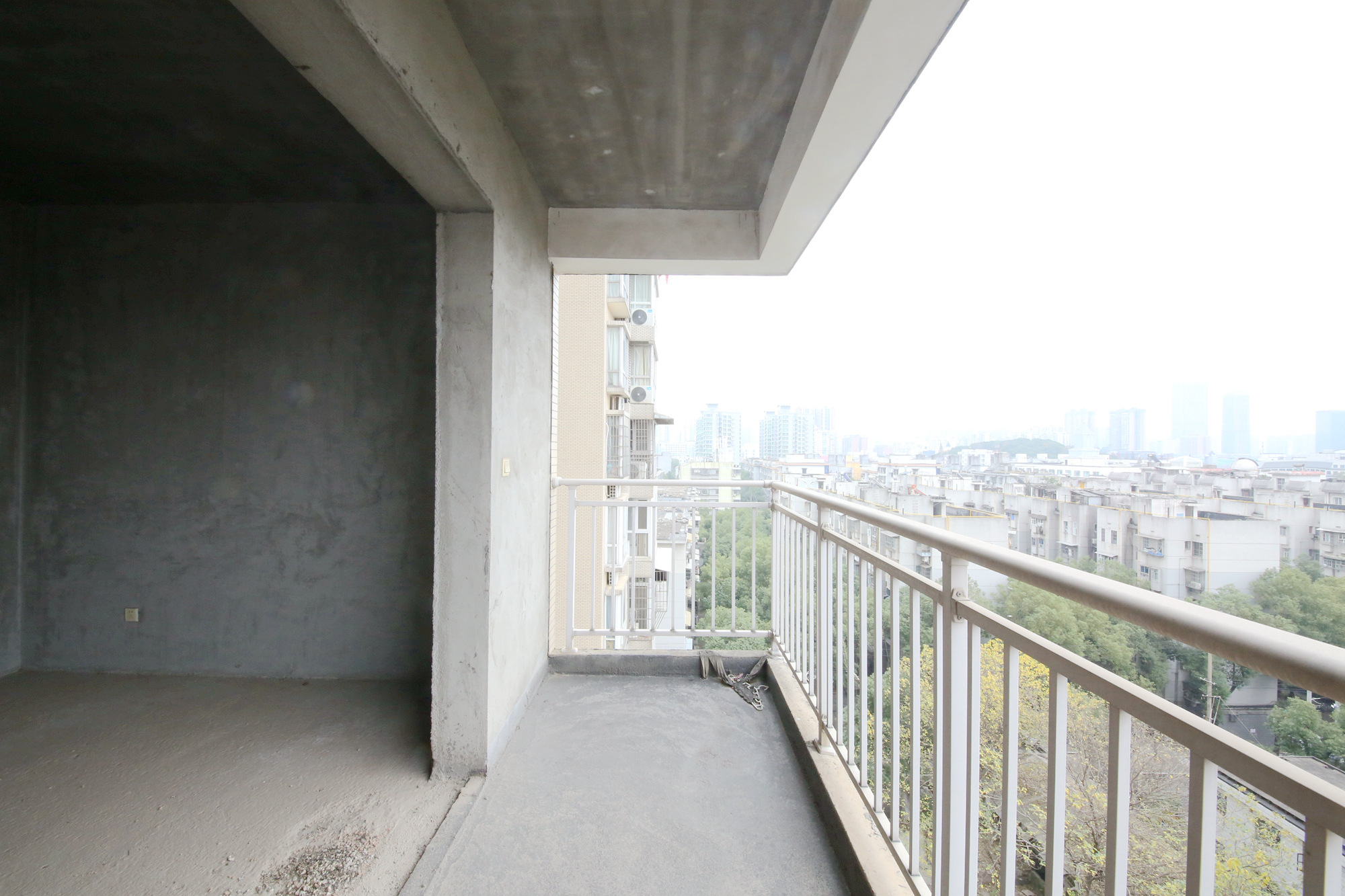 崇文阁（省教育厅宿舍）  4室2厅2卫   155.00万阳台