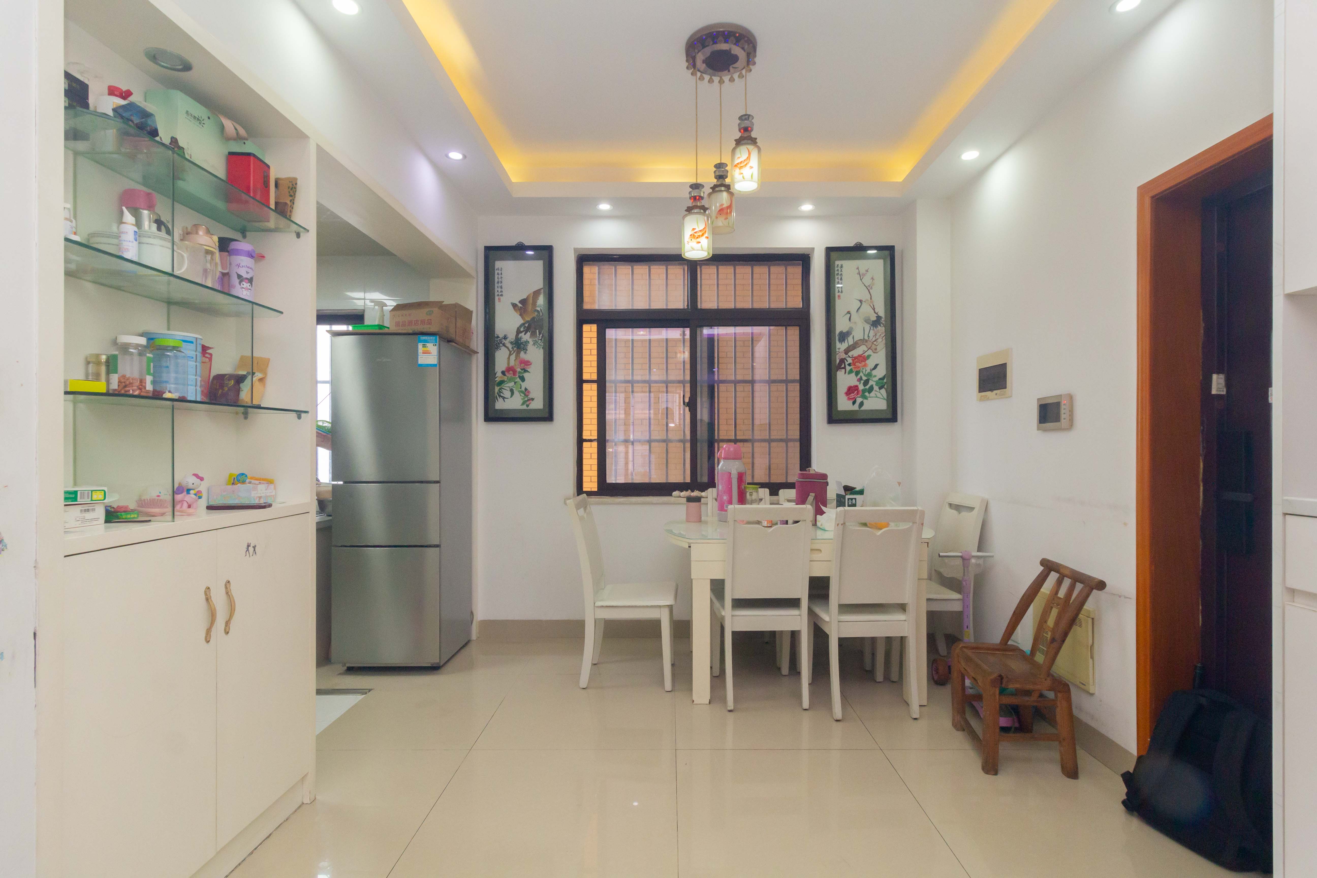 三景华御 2室2厅1卫 55.0万 三景华御 2室2厅1卫 55.0万客厅