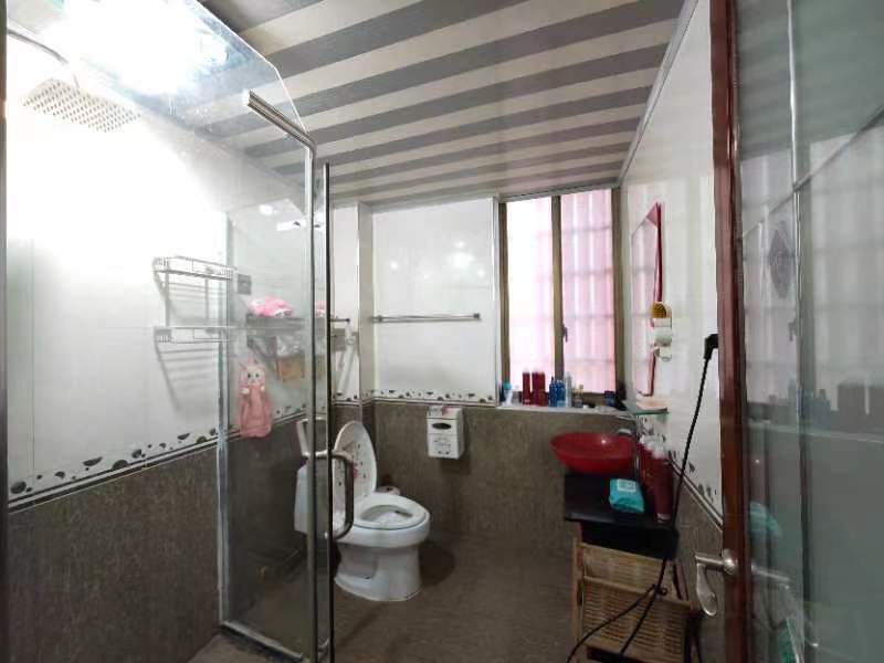 东方豪苑  3室2厅2卫   2300.00元/月室内图