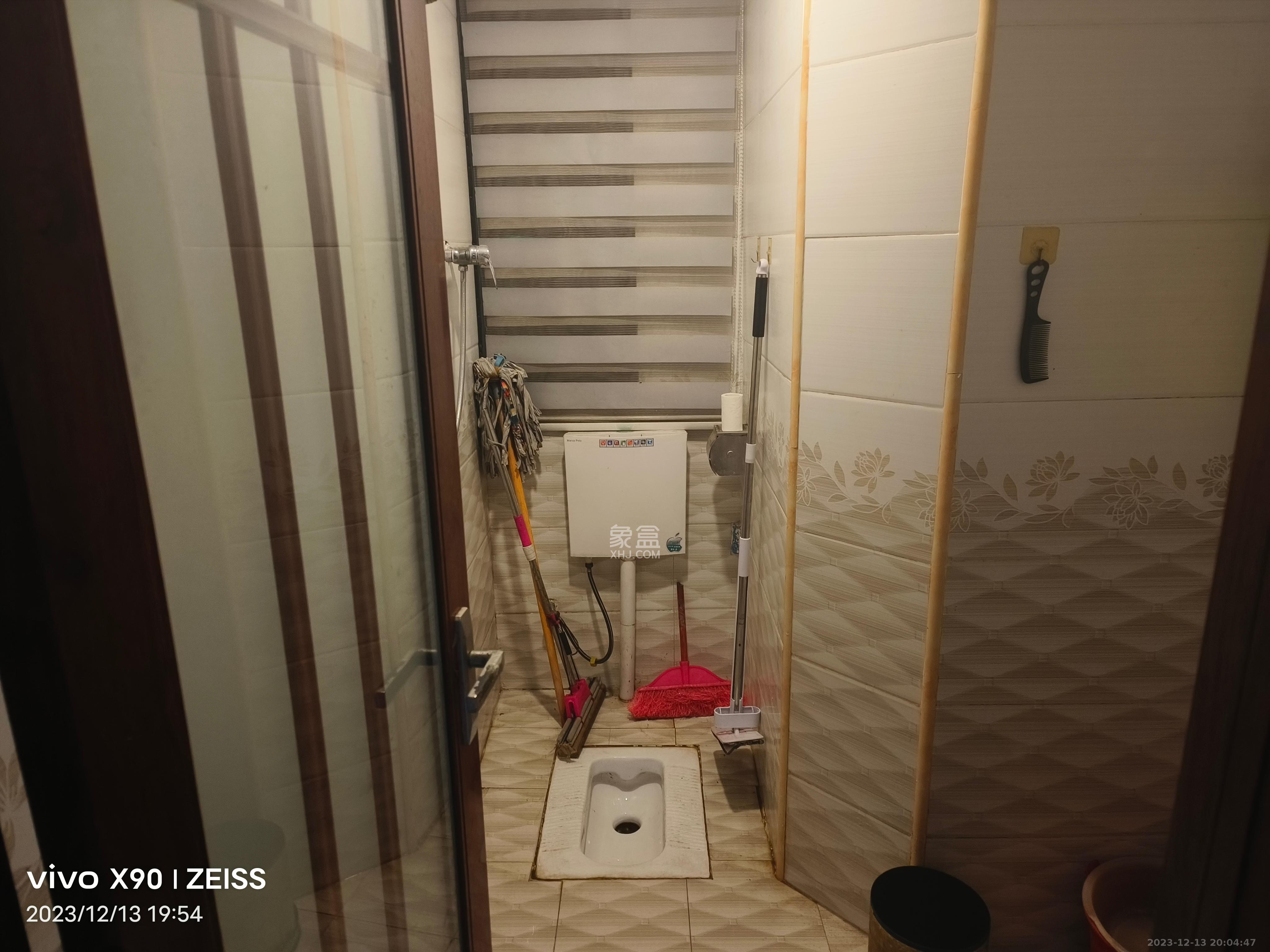 翡翠云天  3室2厅1卫   2500.00元/月室内图