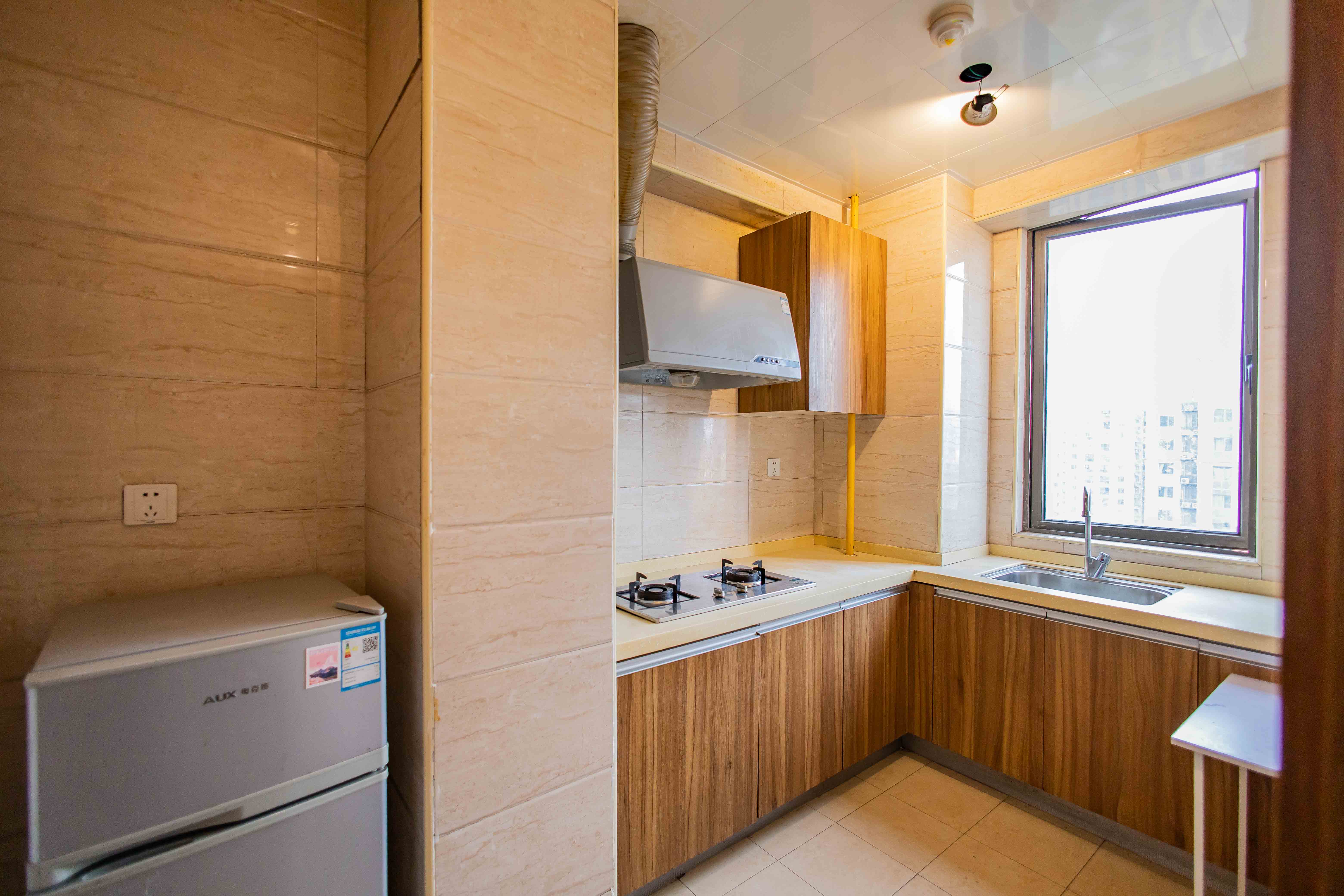 麓谷小镇  3室2厅1卫   49.90万 麓谷小镇  3室2厅1卫   49.90万厨房