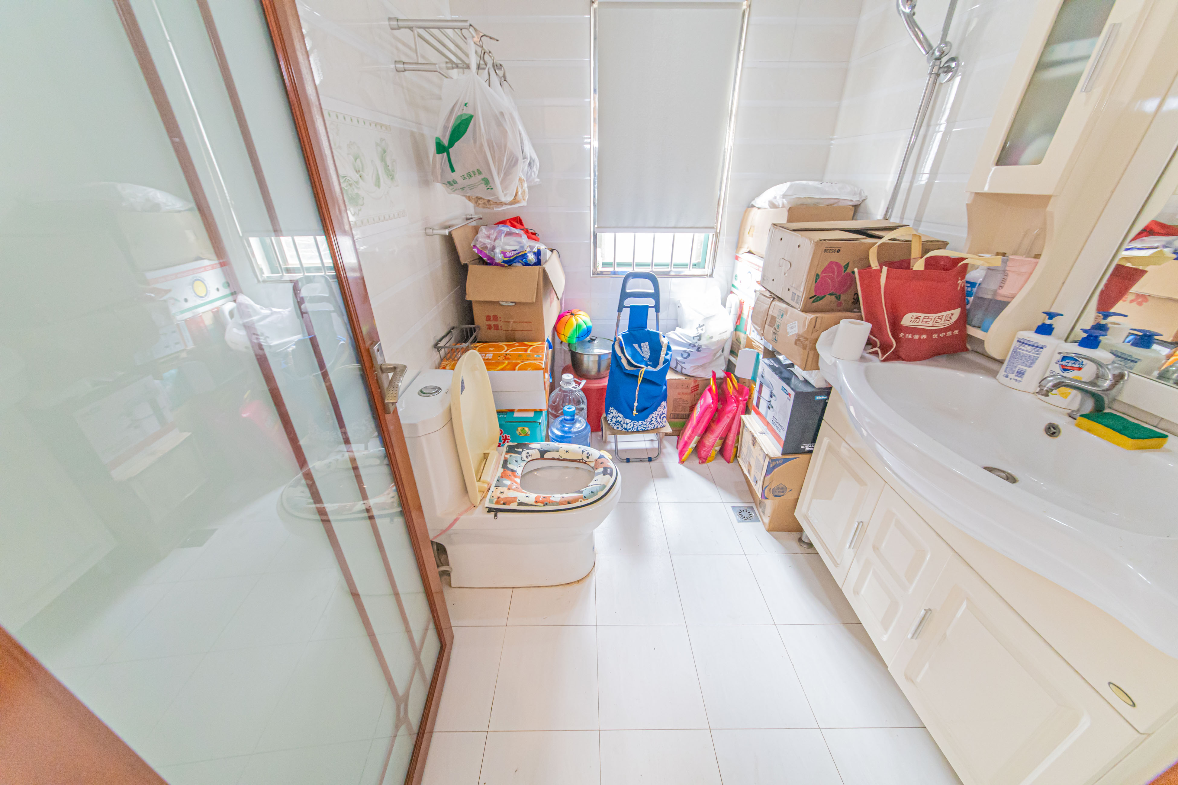 银桂苑  3室2厅2卫    118.0万卫生间