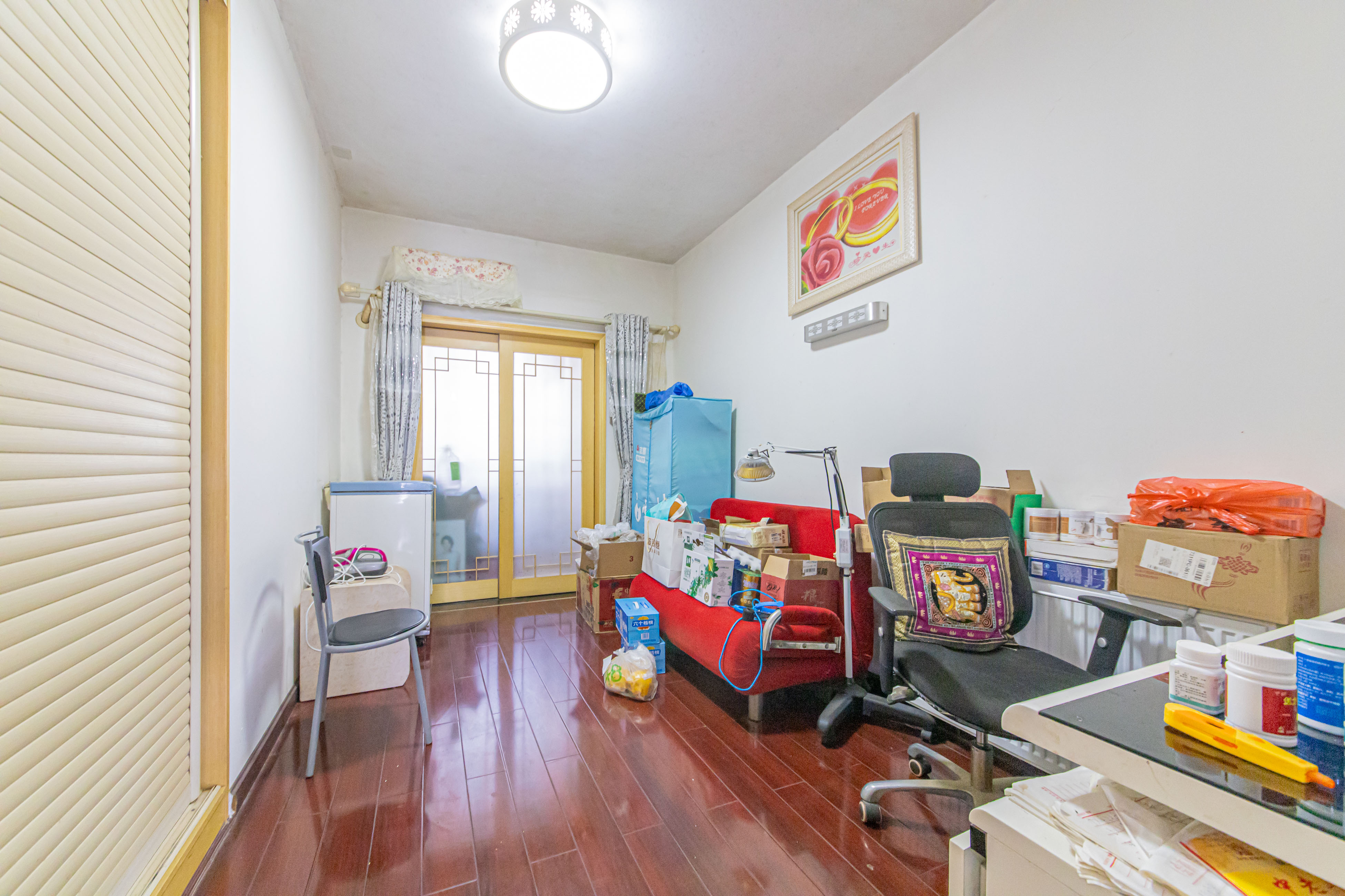 银桂苑  3室2厅2卫    118.0万卧室