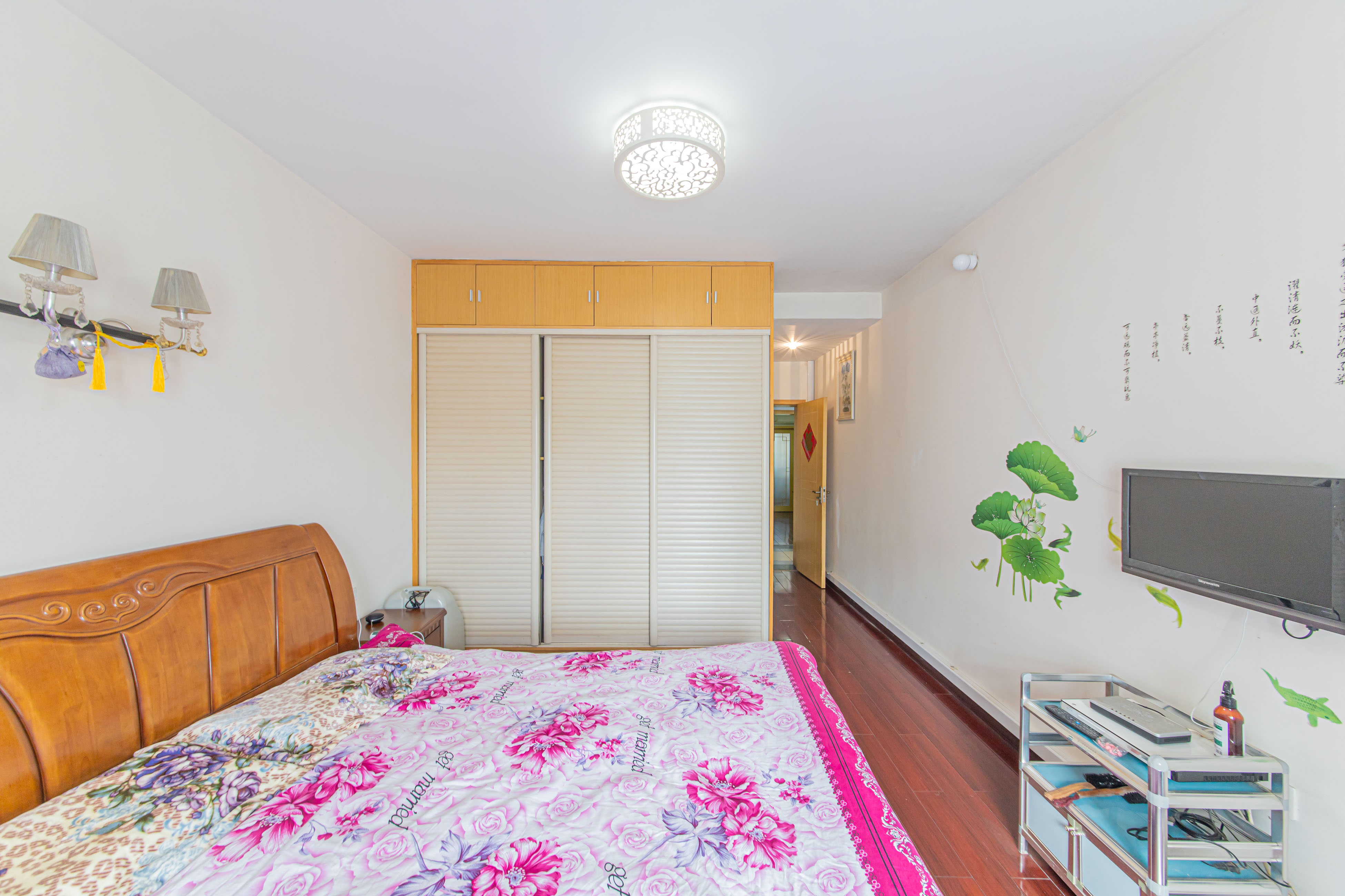 银桂苑  3室2厅2卫    118.0万卧室