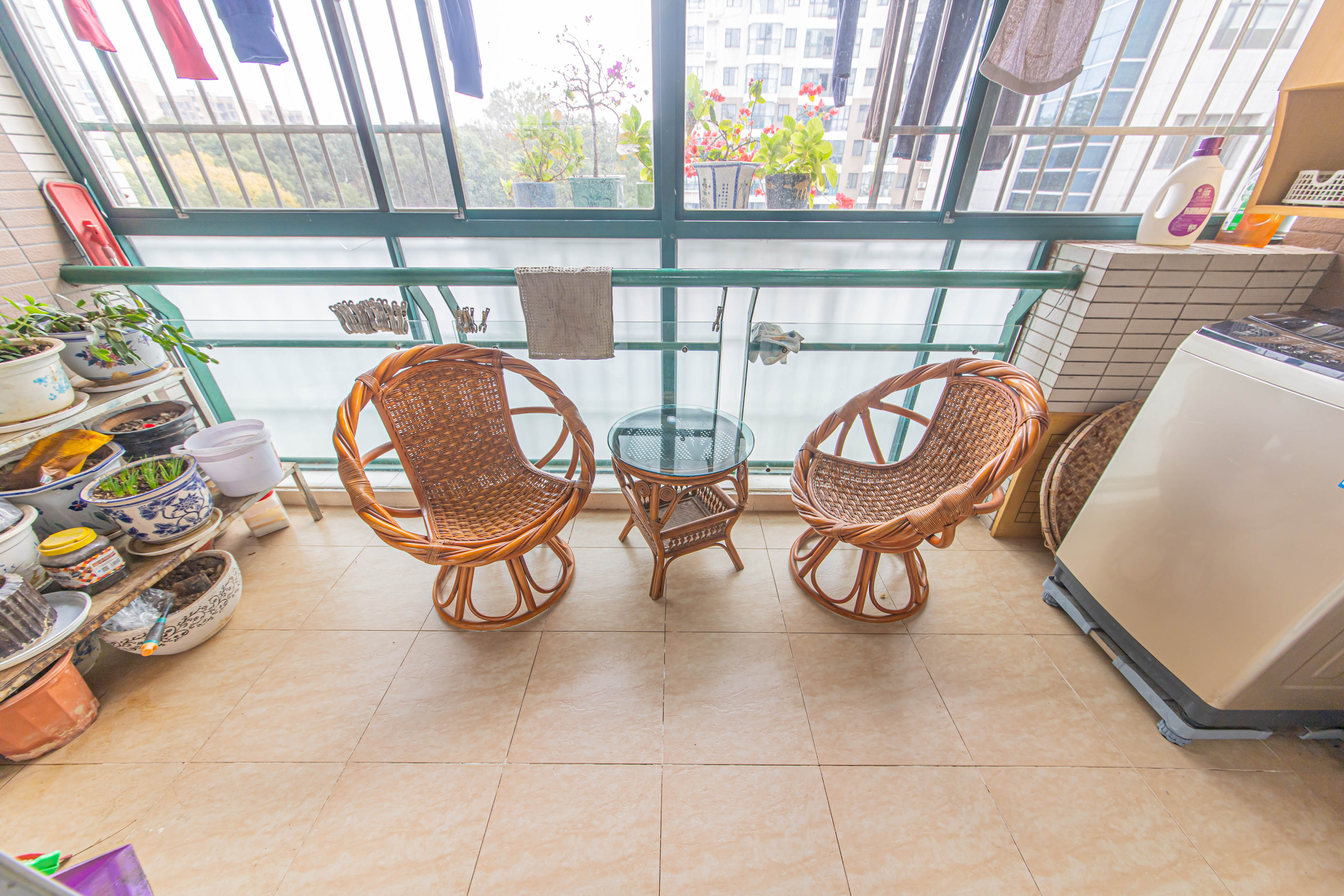 银桂苑  3室2厅2卫    118.0万阳台