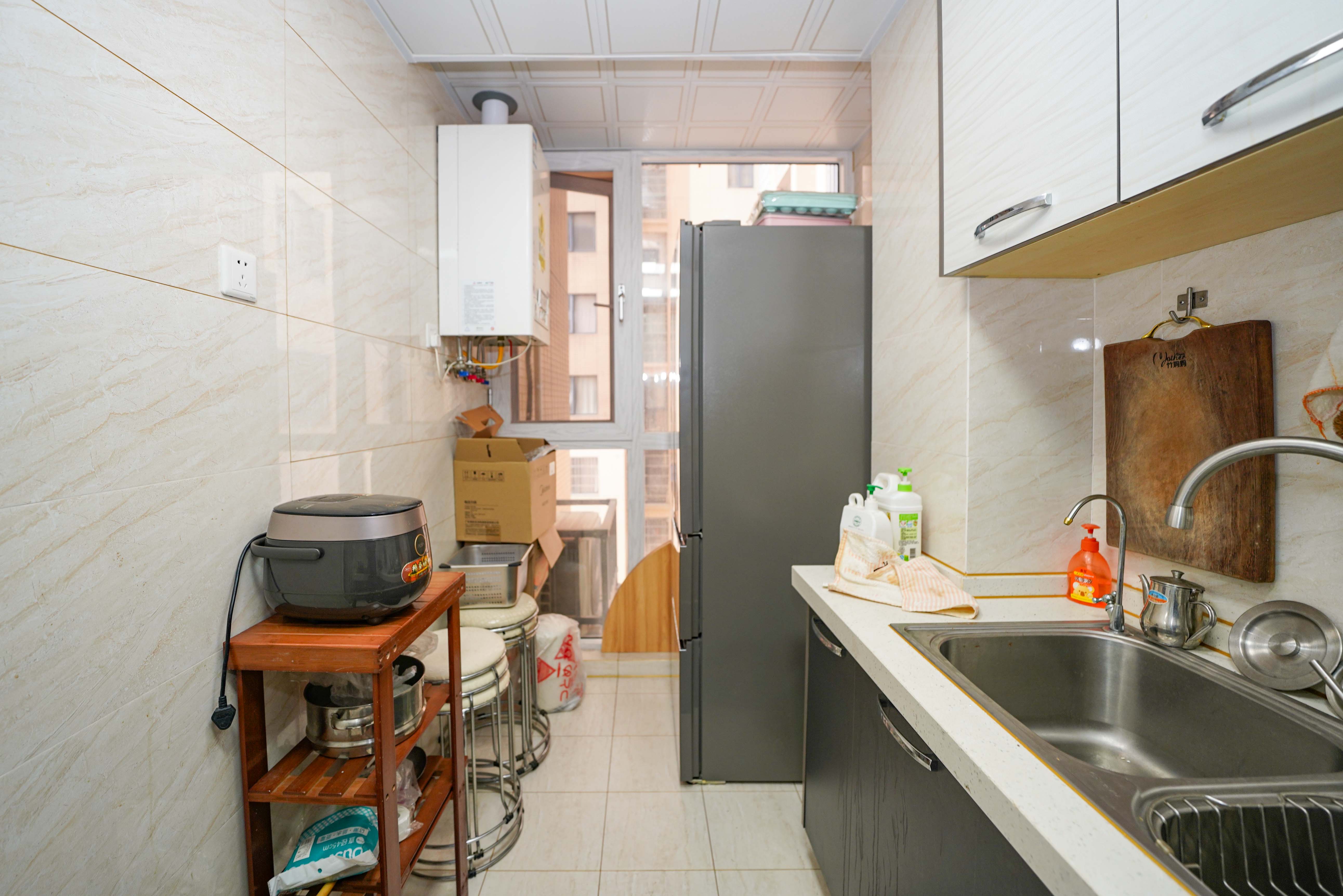 中悦领秀城  3室2厅1卫    59.5万厨房