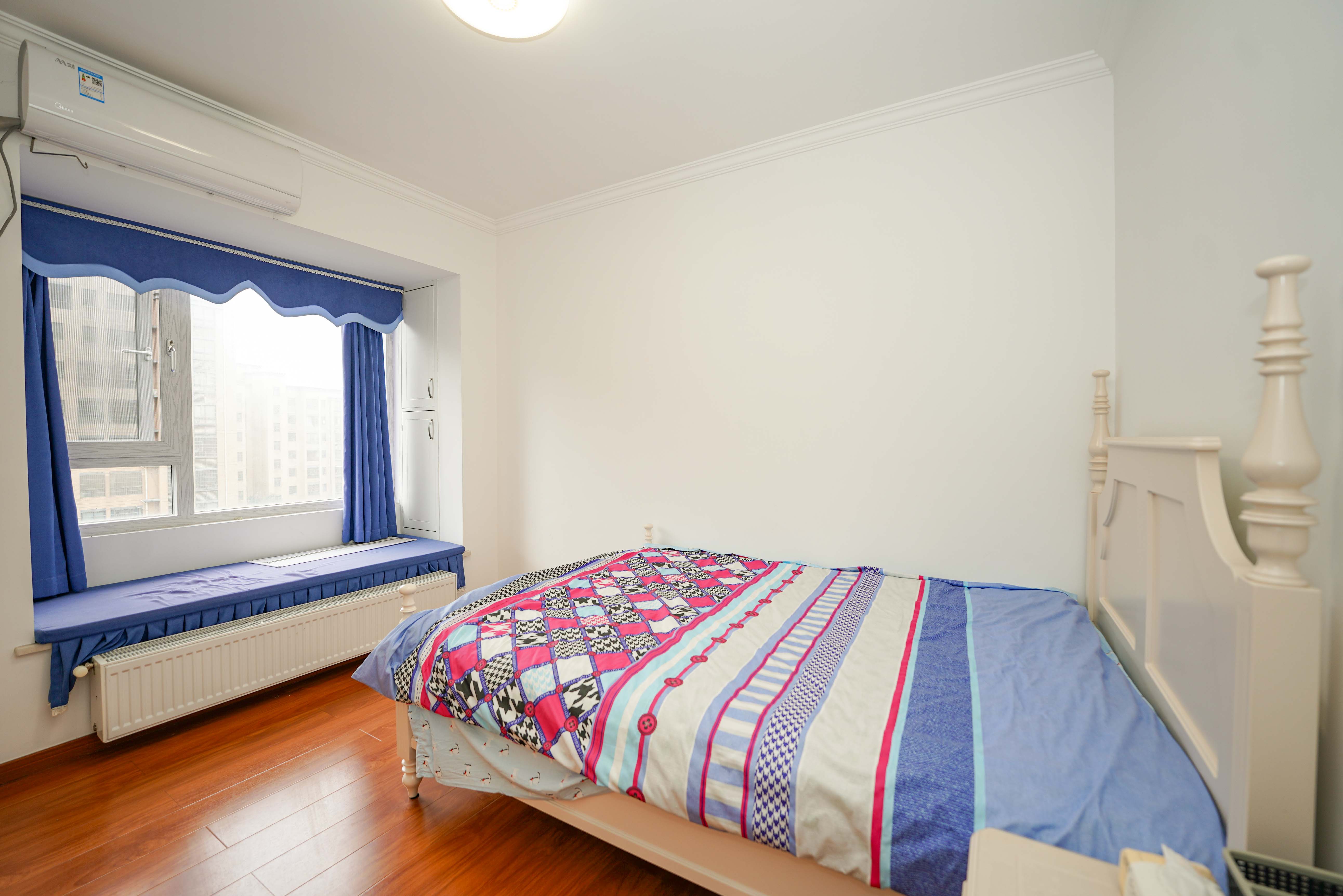 中悦领秀城  3室2厅1卫    59.5万卧室