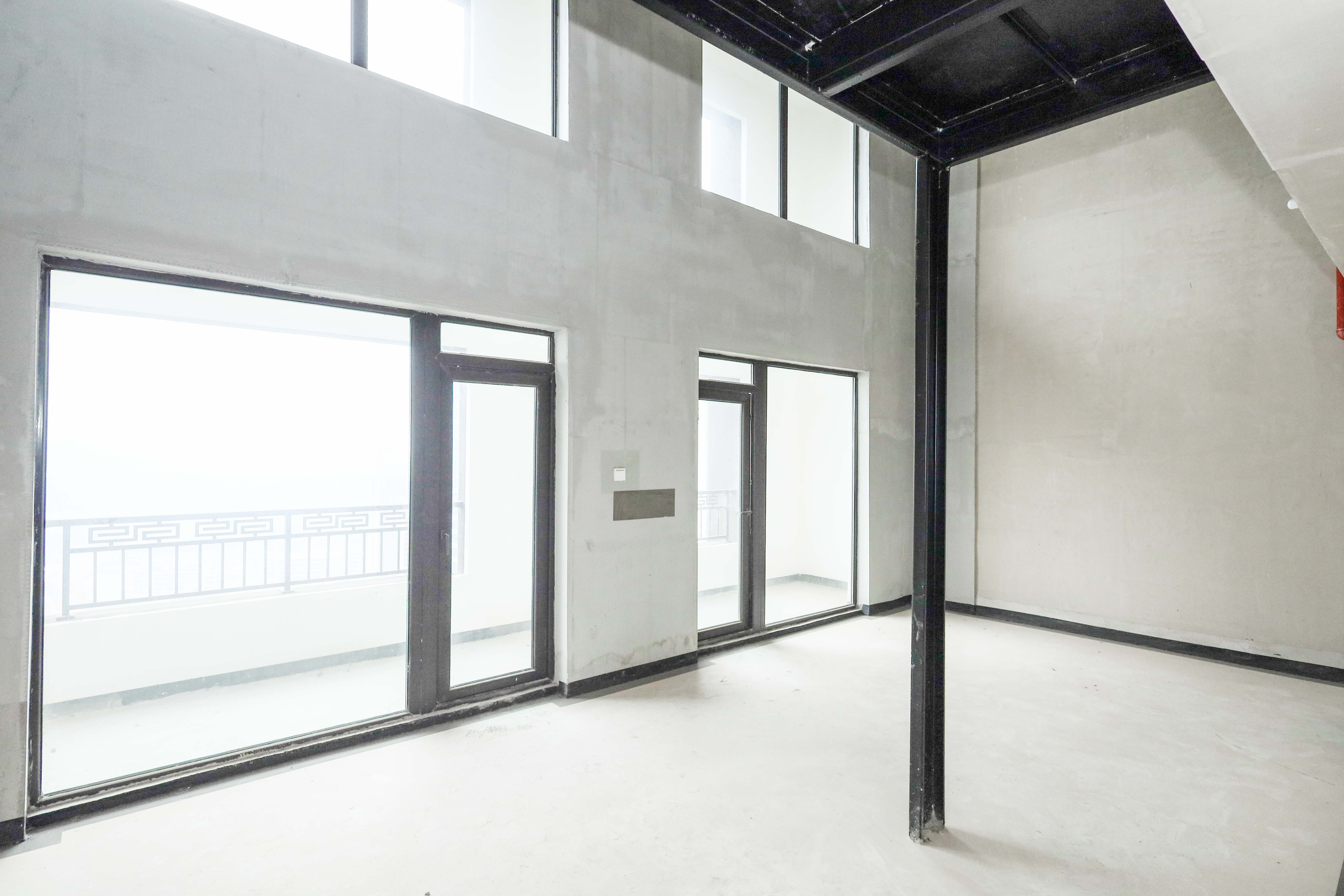 建发央著  4室2厅2卫   190.00万客厅