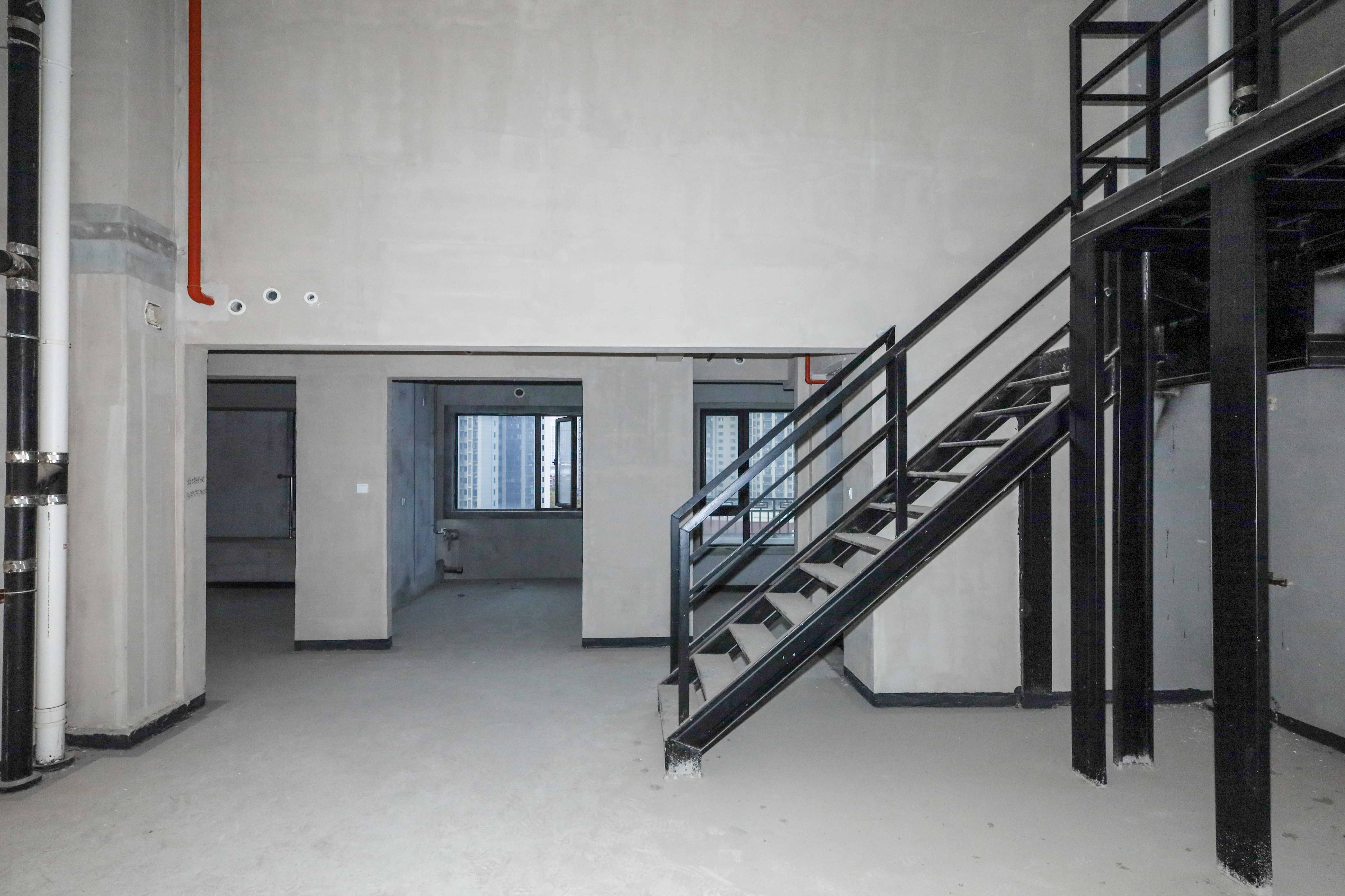 建发央著  4室2厅2卫   306.00万客厅