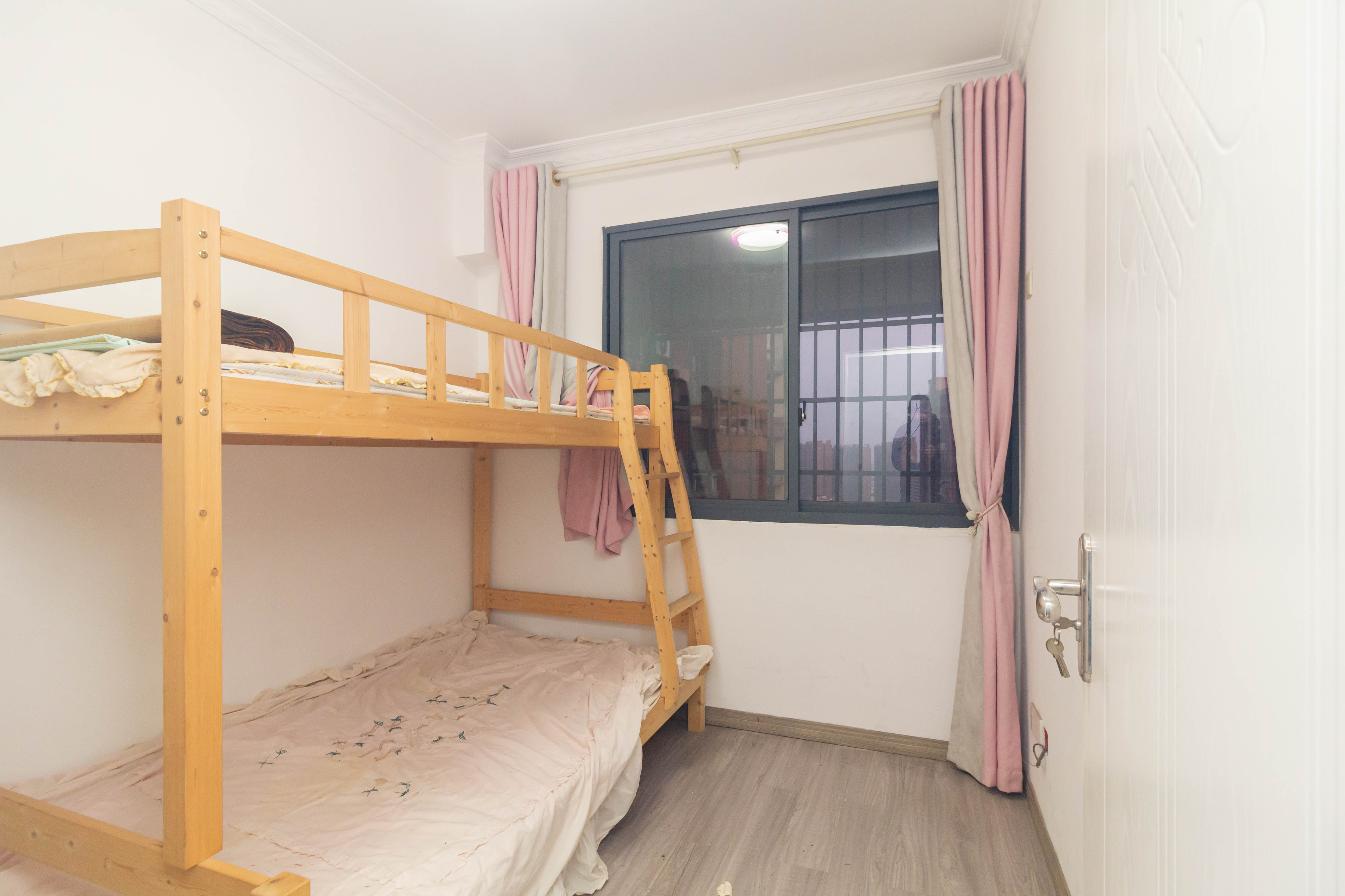 海德公园 3室2厅1卫 66.0万 海德公园 3室2厅1卫 66.0万卧室