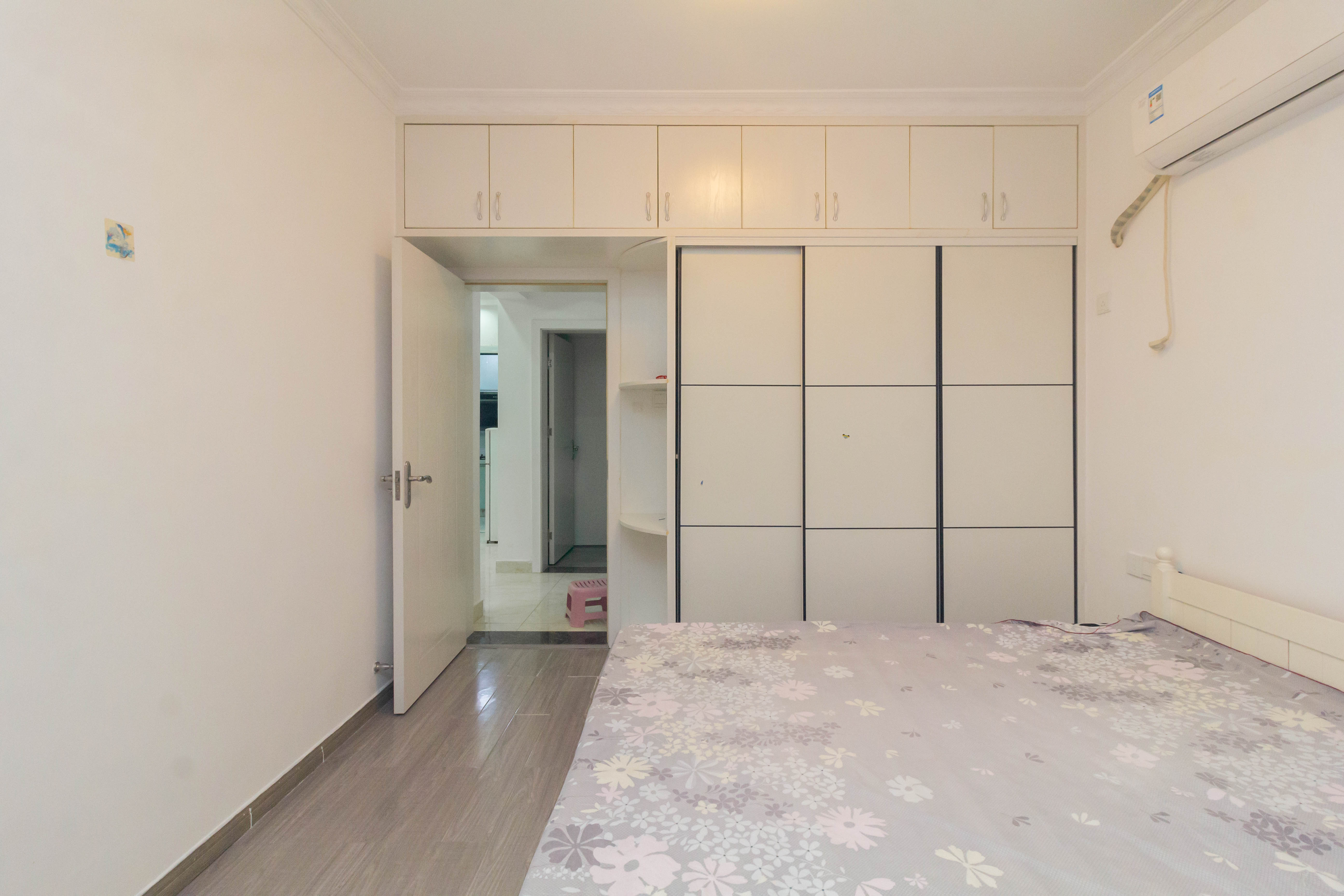 海德公园 3室2厅1卫 66.0万 海德公园 3室2厅1卫 66.0万卧室