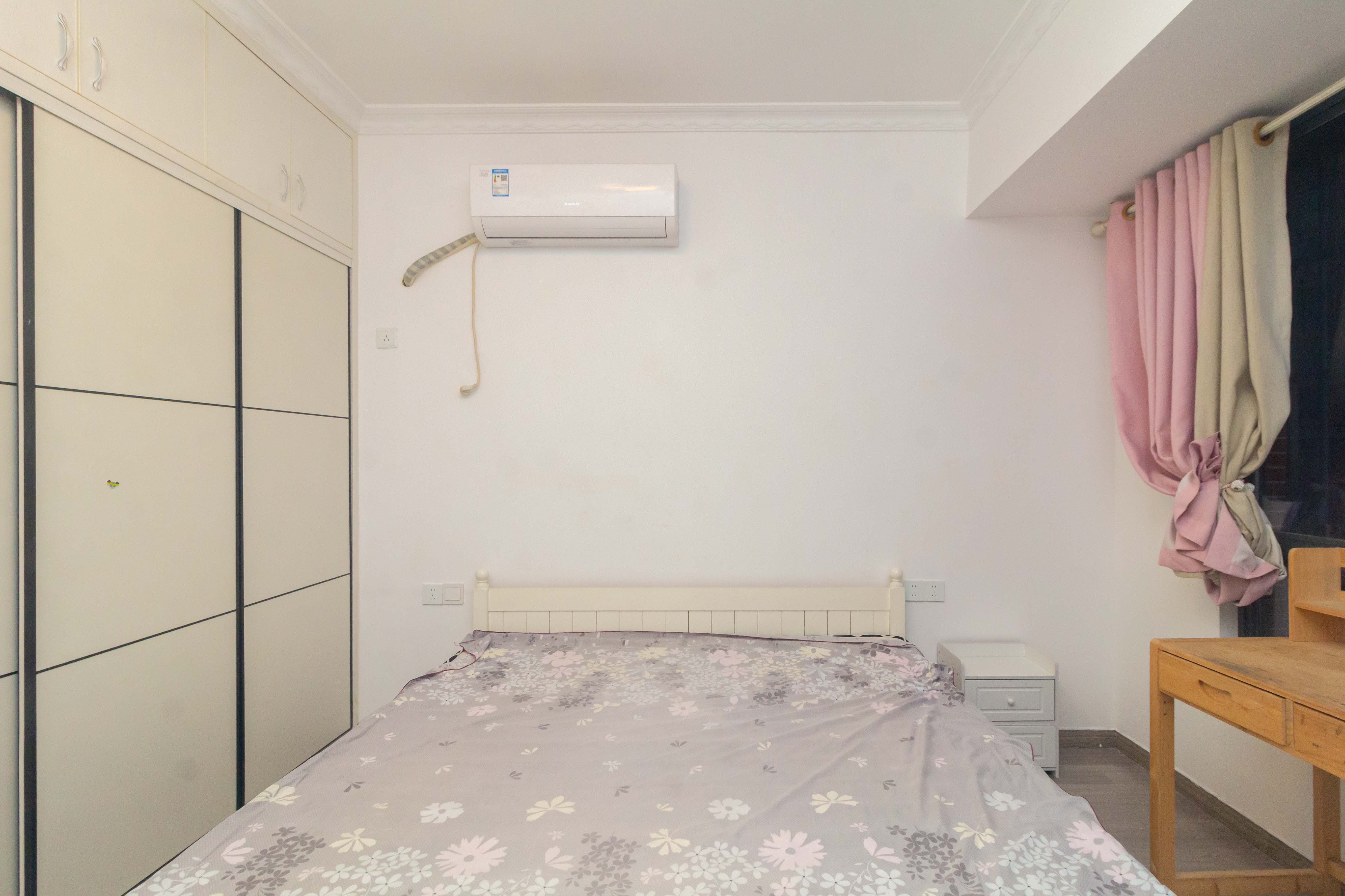 海德公园 3室2厅1卫 66.0万 海德公园 3室2厅1卫 66.0万卧室