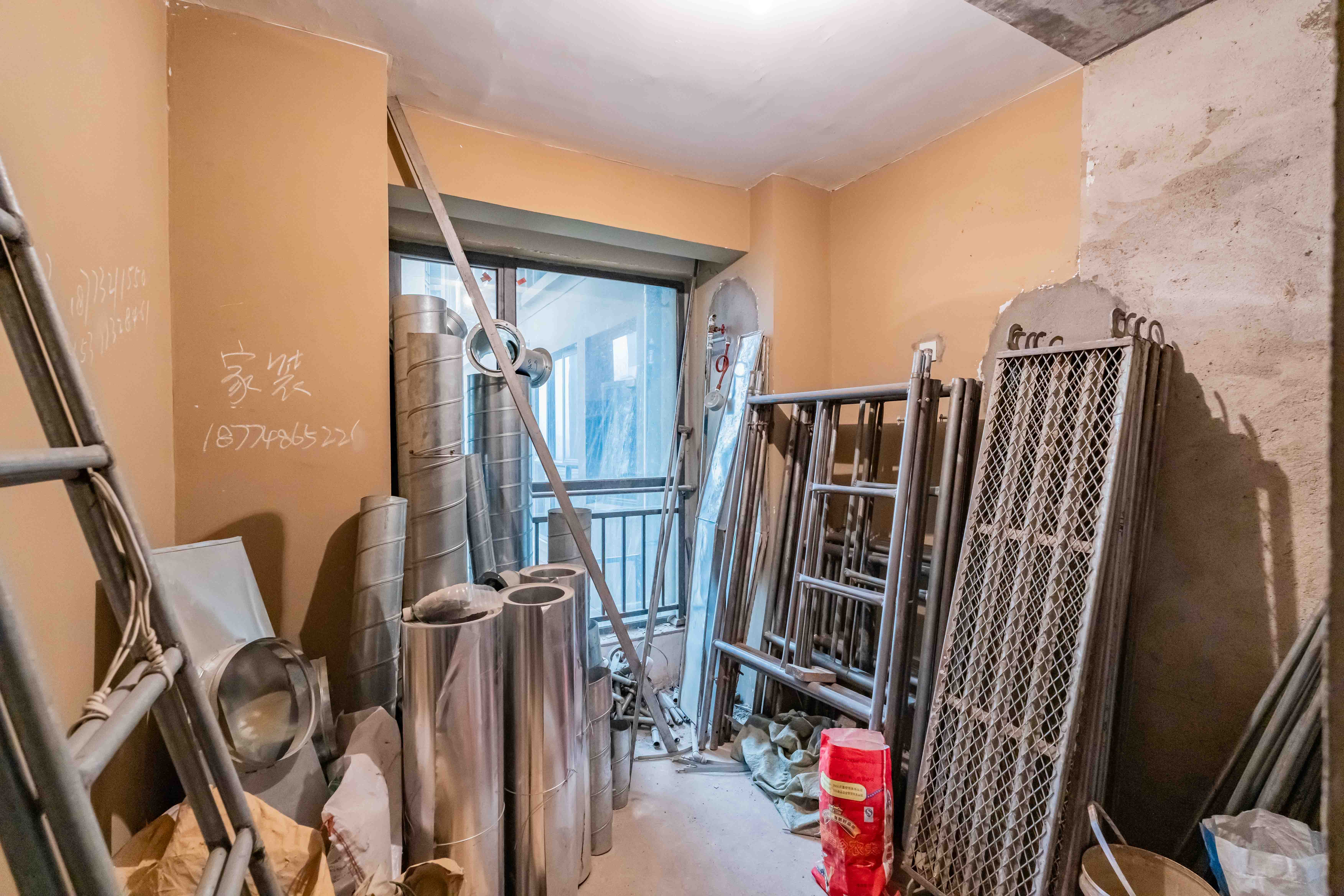 悦湖山  3室2厅1卫    78.0万 悦湖山  3室2厅1卫    78.0万卧室