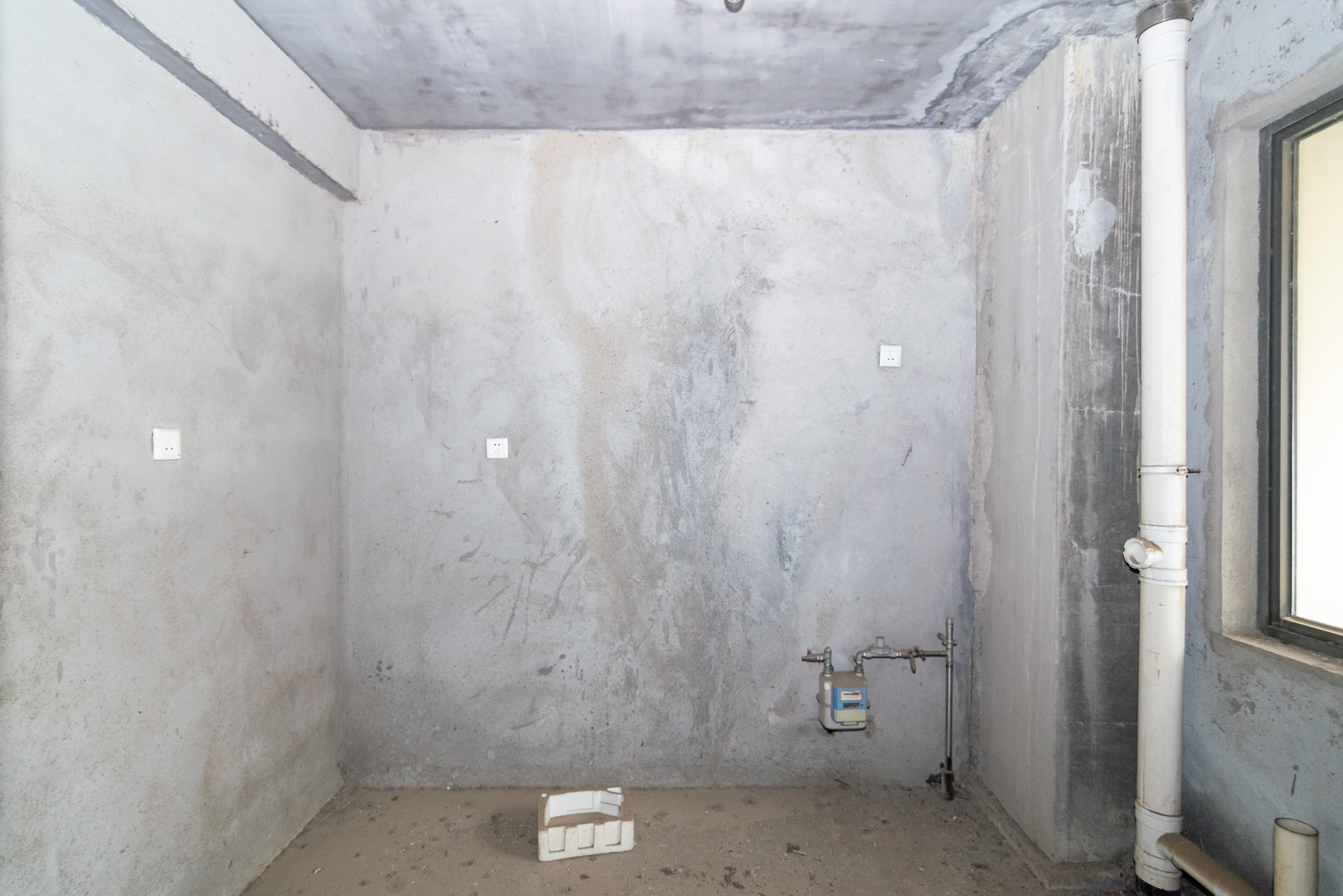 山水蓝天  4室2厅2卫    70.0万厨房