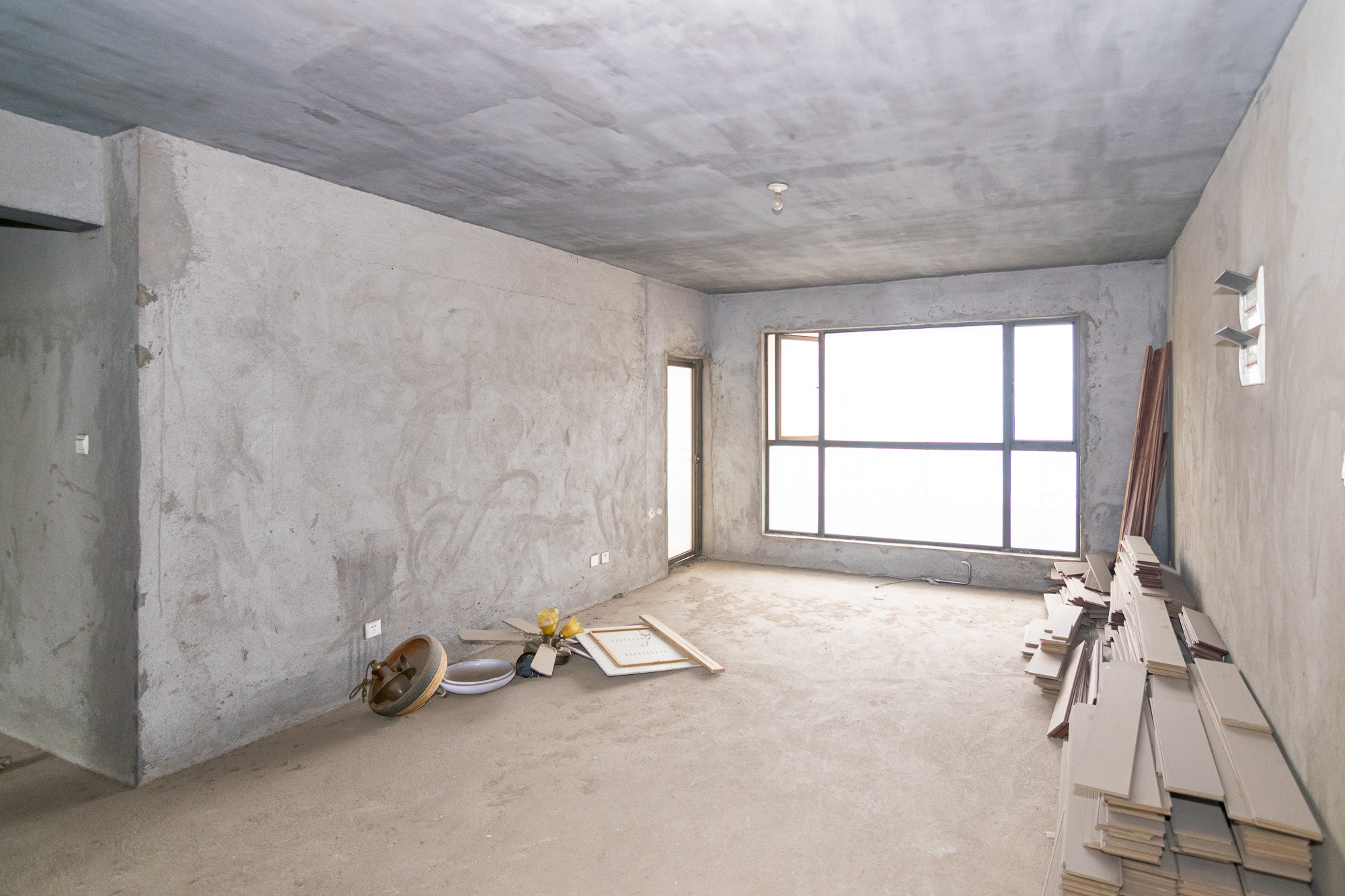 山水蓝天  4室2厅2卫    70.0万客厅