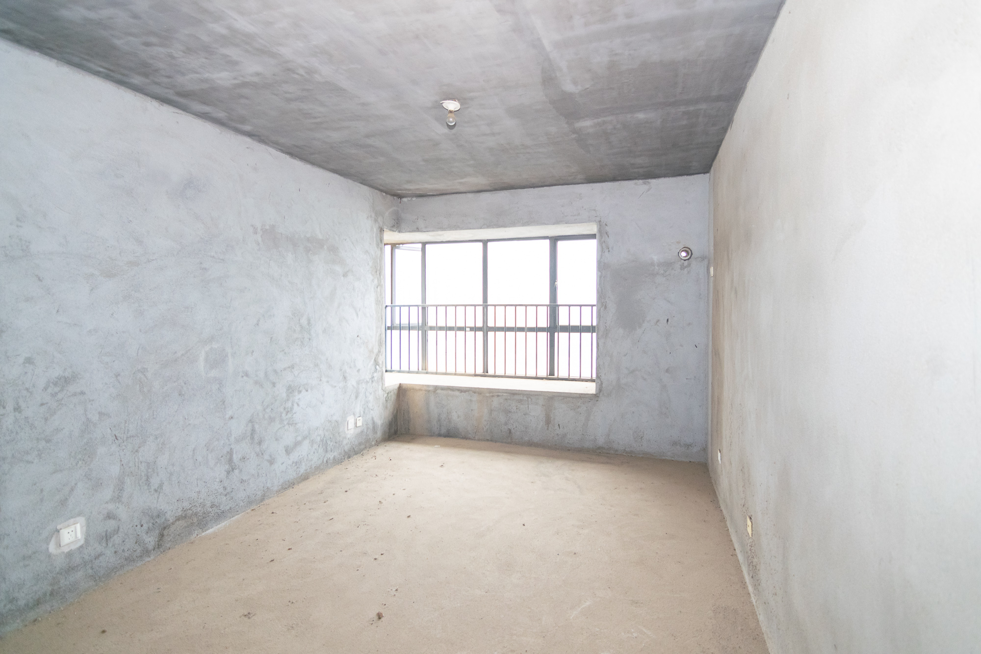 山水蓝天  4室2厅2卫    70.0万 山水蓝天  4室2厅2卫    70.0万卧室