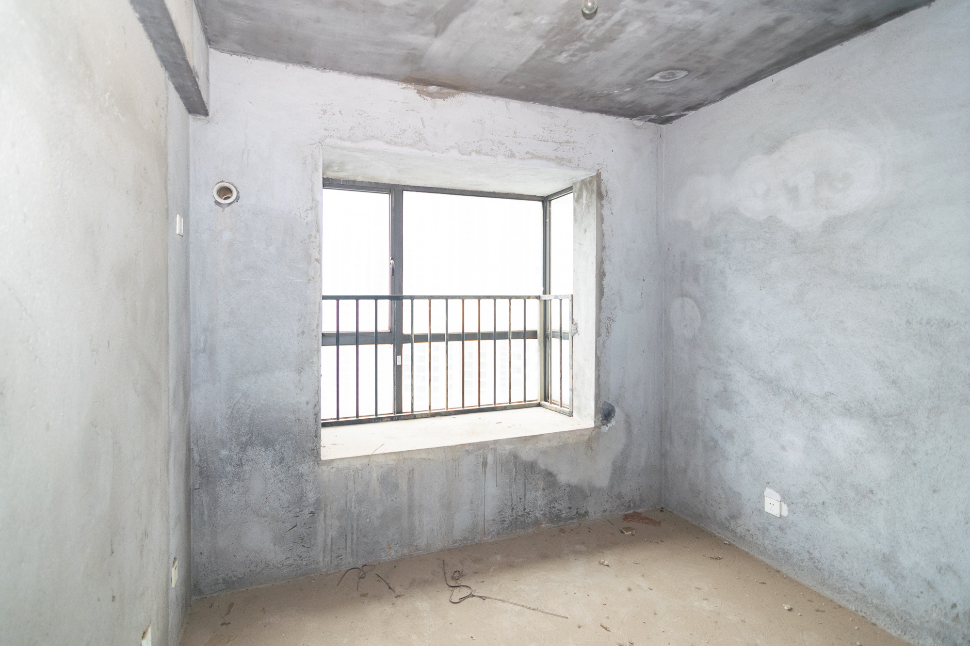 山水蓝天  4室2厅2卫    70.0万卧室