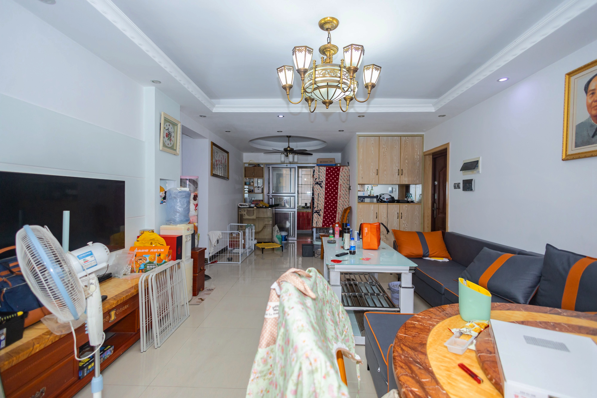 恒广国际景园一二区  3室2厅2卫    78.0万 恒广国际景园一二区  3室2厅2卫    78.0万客厅