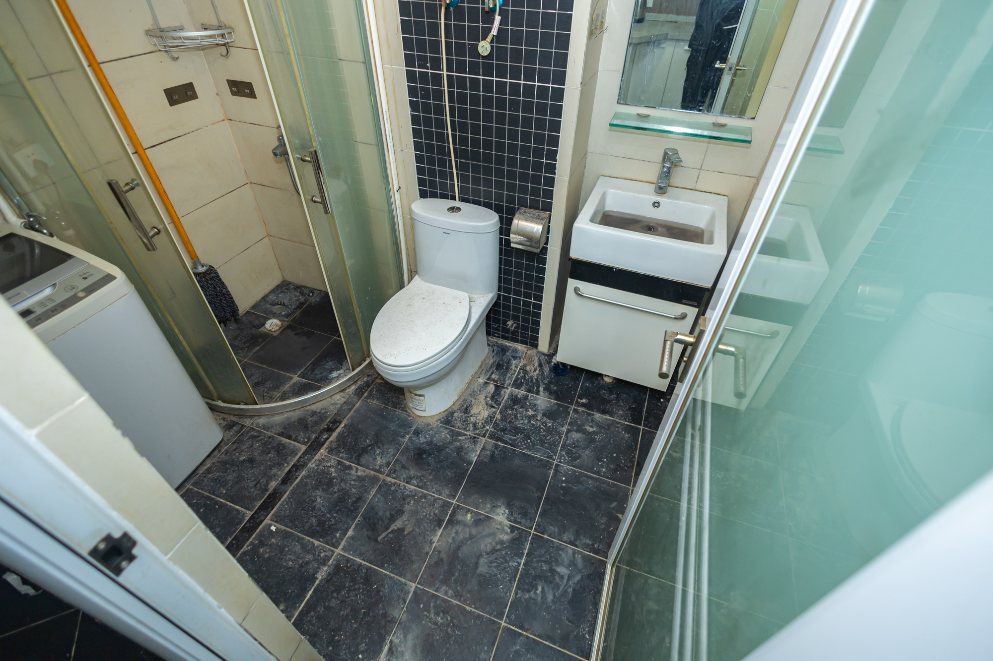 时代星城 1室1厅1卫 23.8万 时代星城 1室1厅1卫 23.8万卫生间