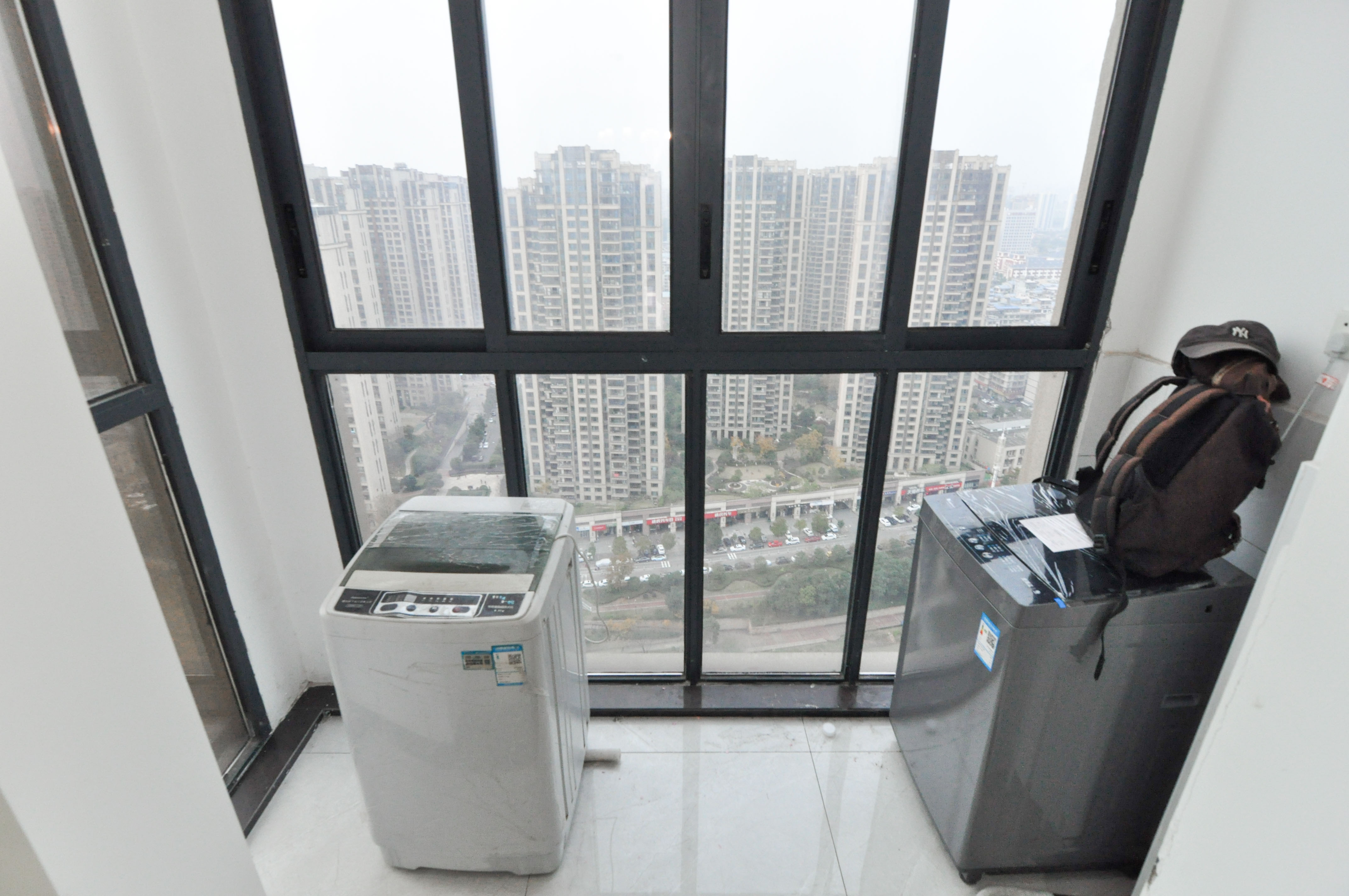 中建梅溪湖中心  4室2厅2卫   220.00万其他