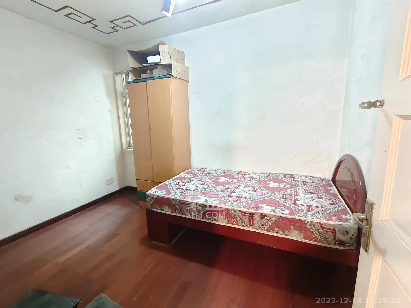 欣安小区  3室2厅2卫   1400.00元/月室内图