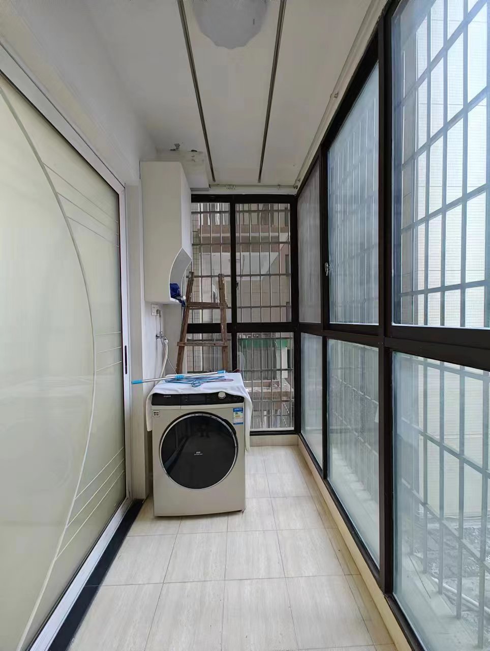 汇景花园  5室2厅2卫   3500.00元/月室内图