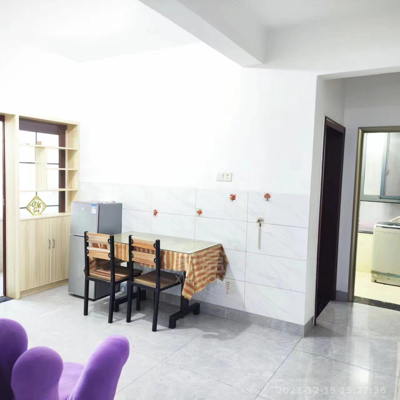 兰馨栗园 2室2厅2卫 1300.0元/月 兰馨栗园 2室2厅2卫 1300.0元/月室内图