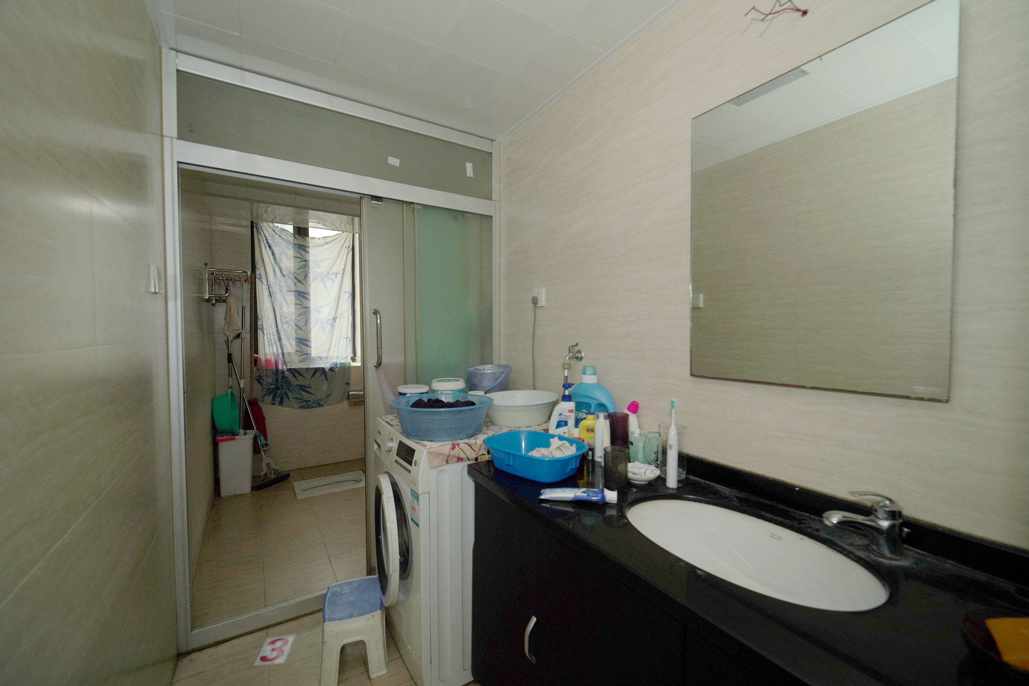 长房东郡  3室2厅1卫    164.9万卫生间