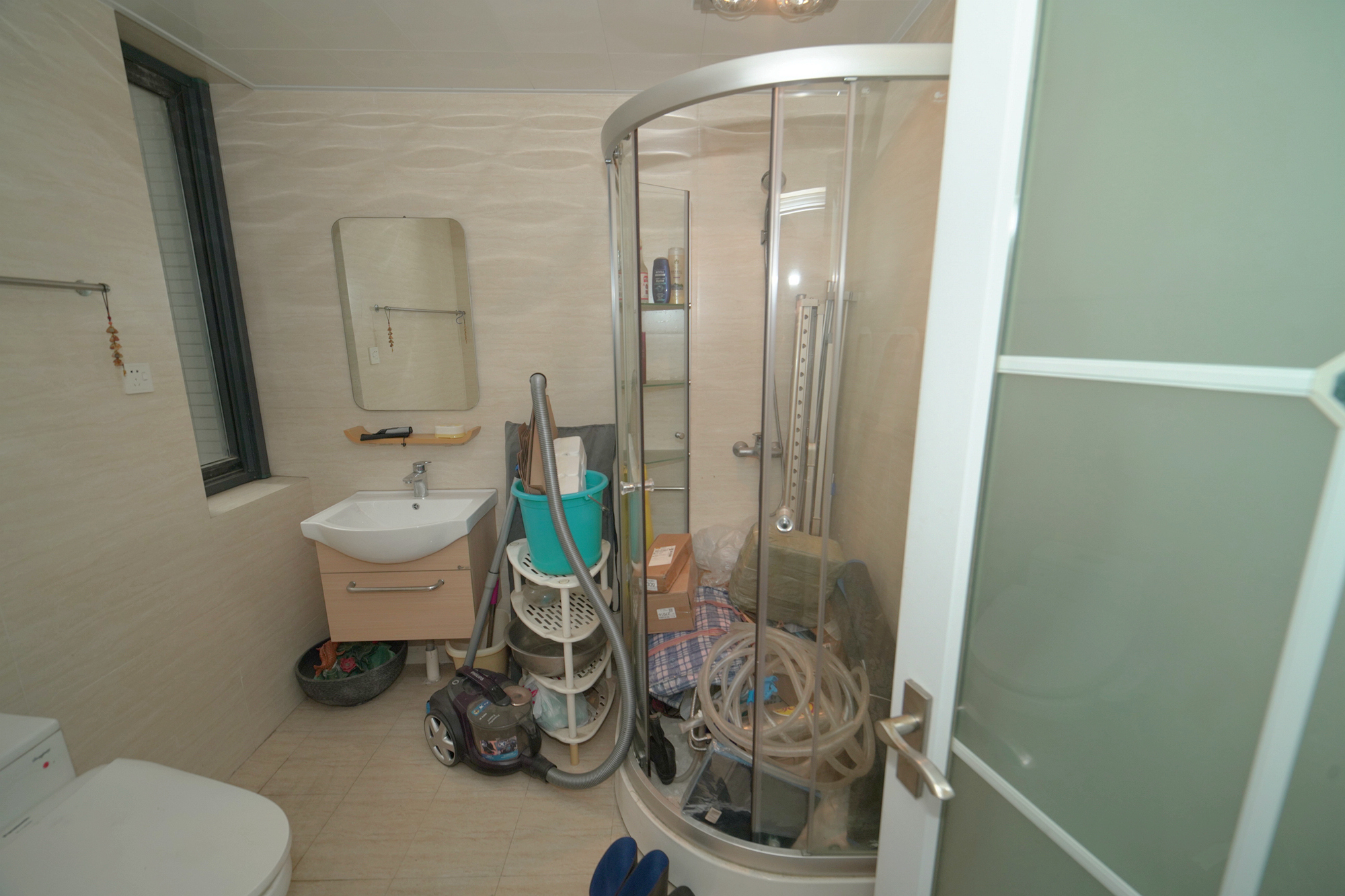 长房东郡  3室2厅1卫    164.9万卫生间