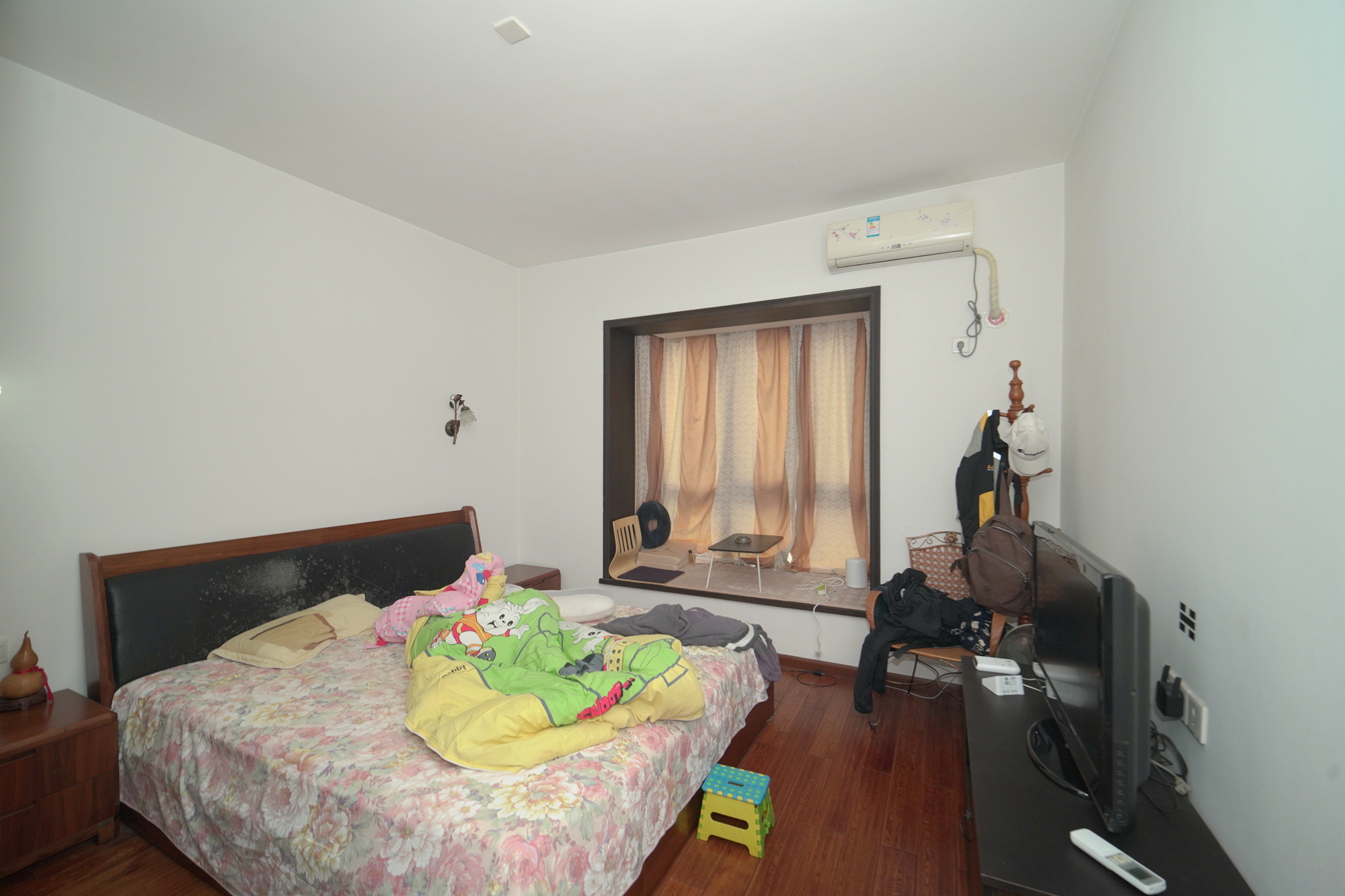 长房东郡  3室2厅1卫    164.9万卧室