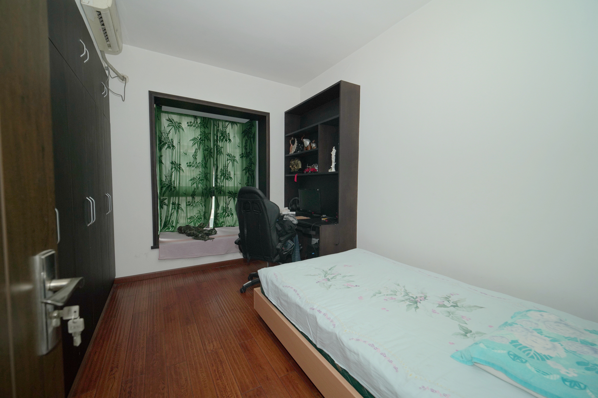 长房东郡  3室2厅1卫    164.9万卧室