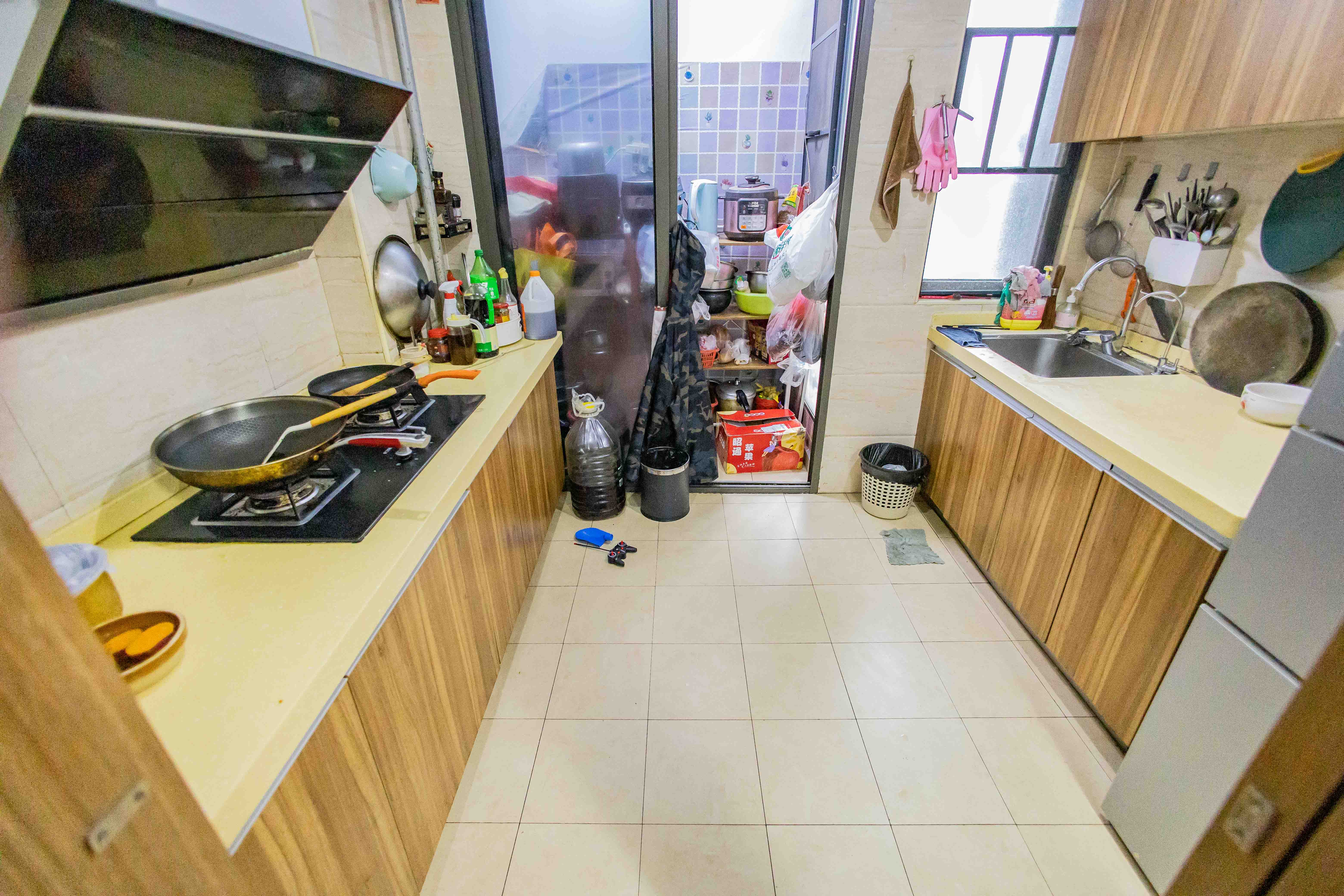 麓谷小镇  3室2厅1卫   68.00万厨房