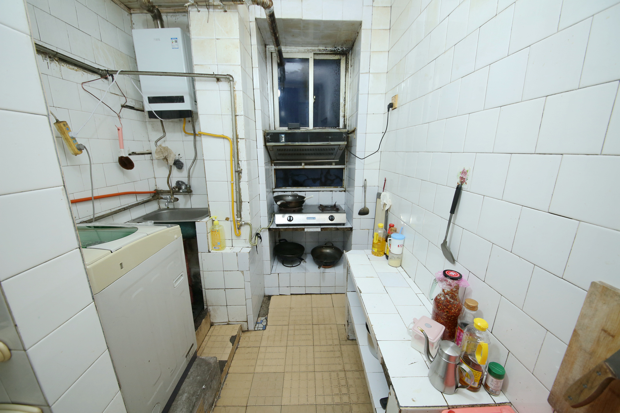 交通厅宿舍  3室1厅1卫   92.00万厨房
