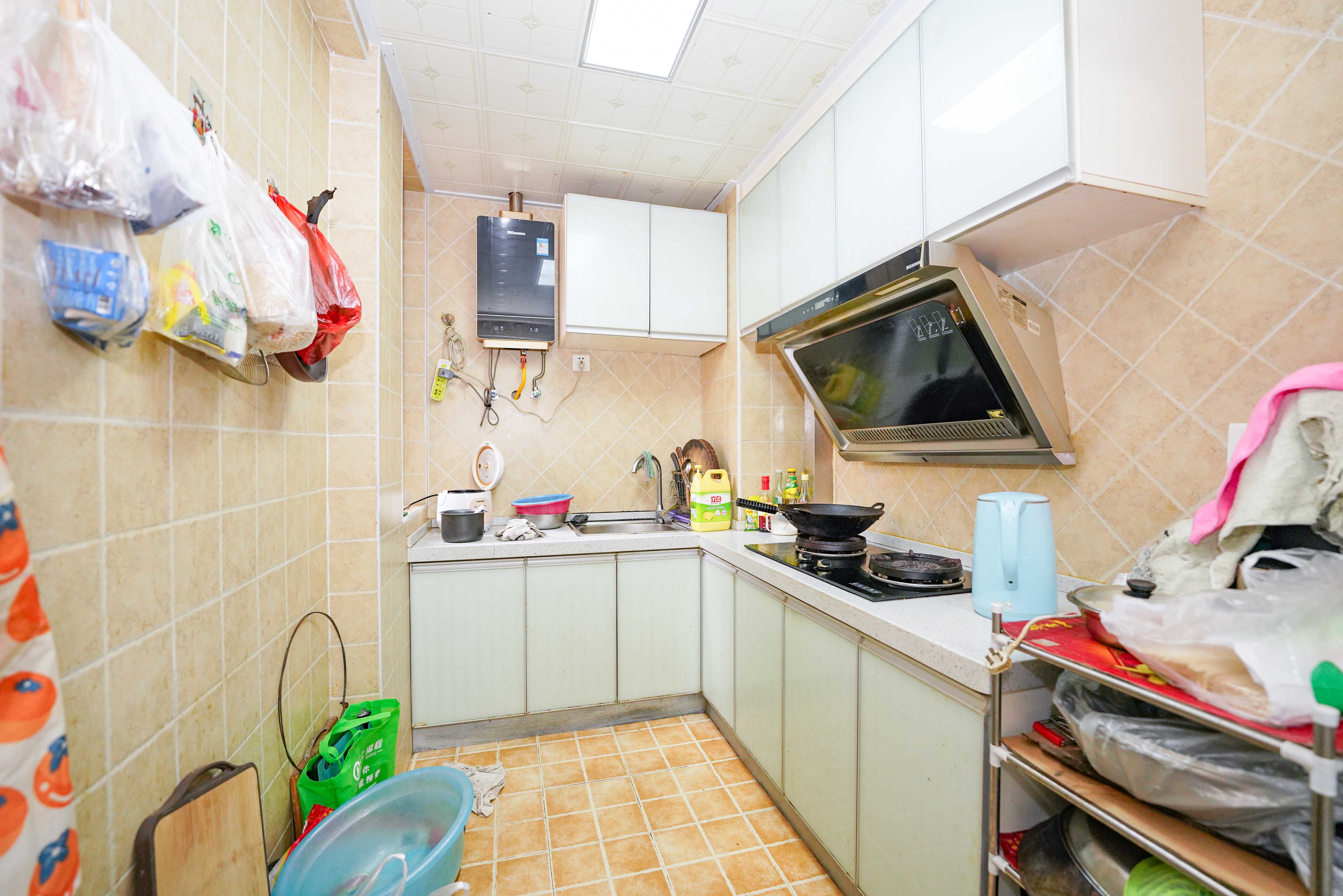 丽发新城  2室2厅1卫    45.0万其他