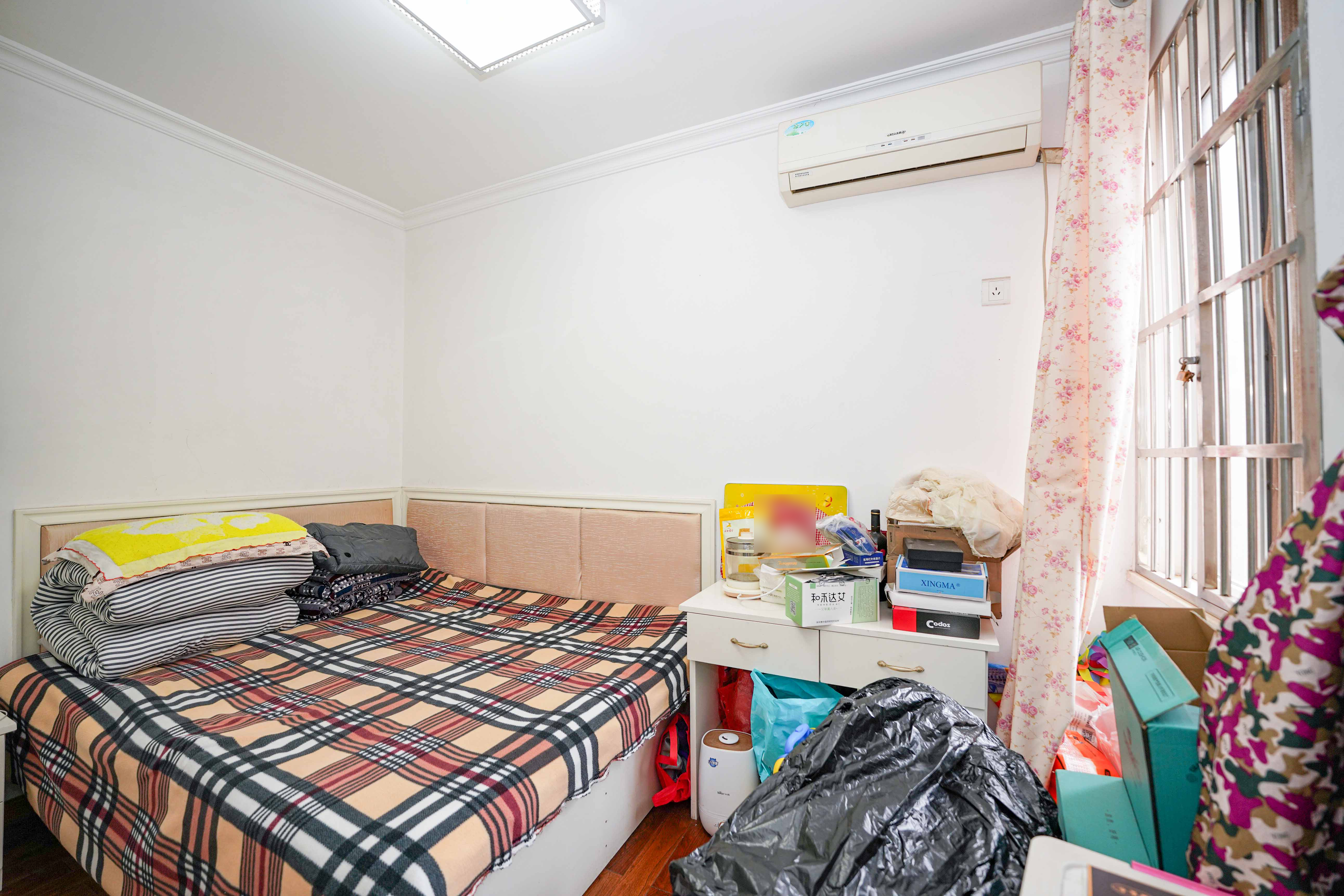 丽发新城 2室2厅1卫 45.0万 丽发新城 2室2厅1卫 45.0万卧室