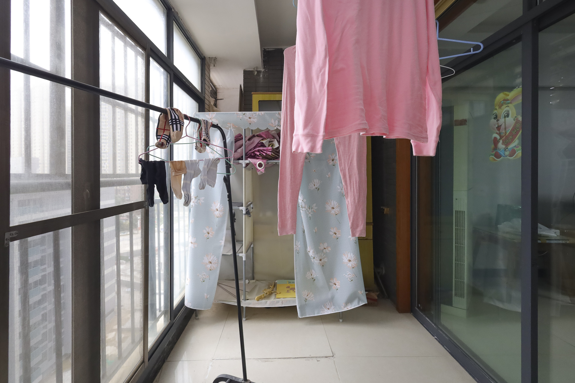 极目楚天  3室2厅1卫   66.60万阳台