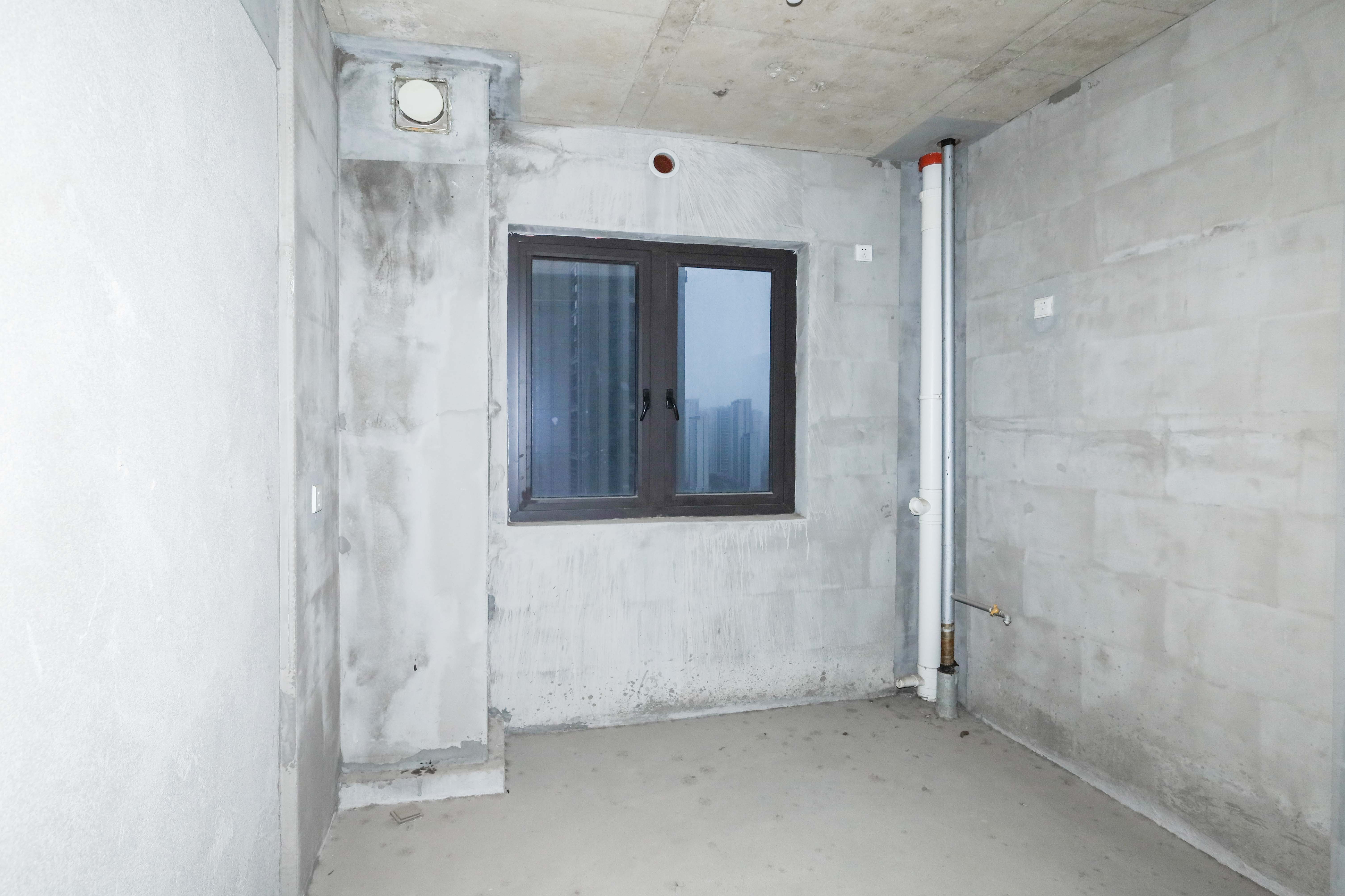 建发央著  4室2厅2卫   309.90万厨房