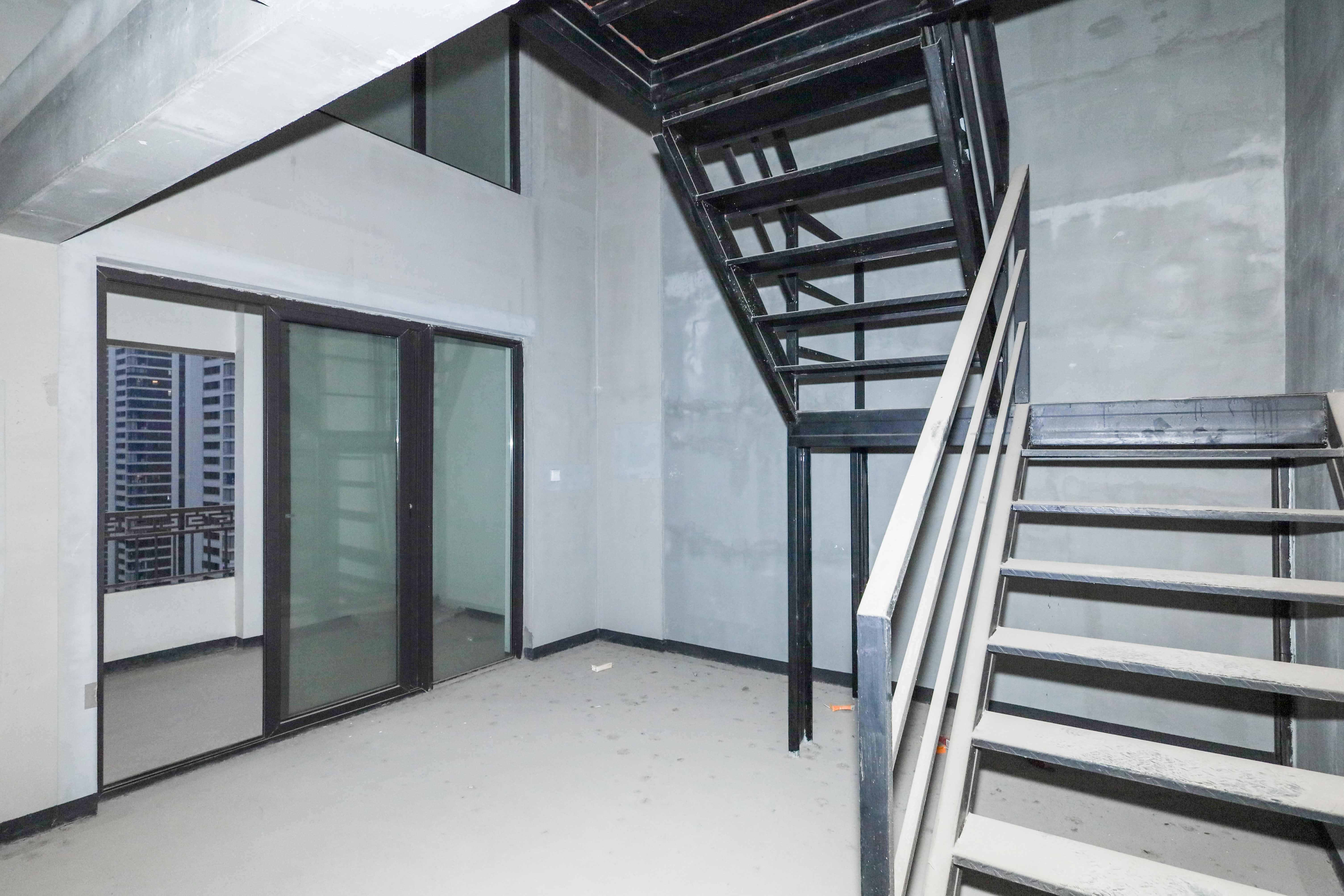 建发央著  4室2厅2卫   309.90万客厅